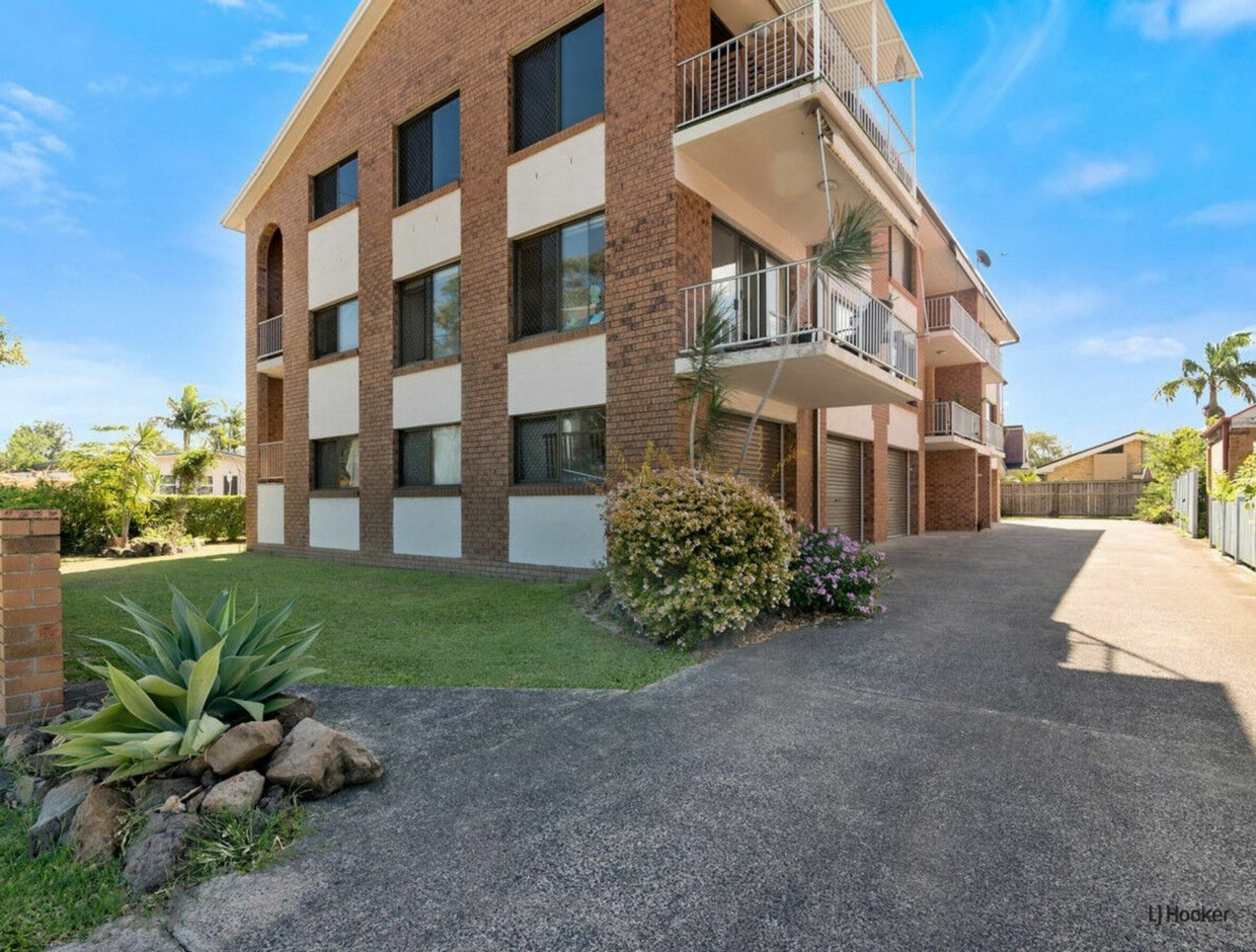 5/48 Sarawak Avenue — photo from LJ Hooker Southern Gold Coast