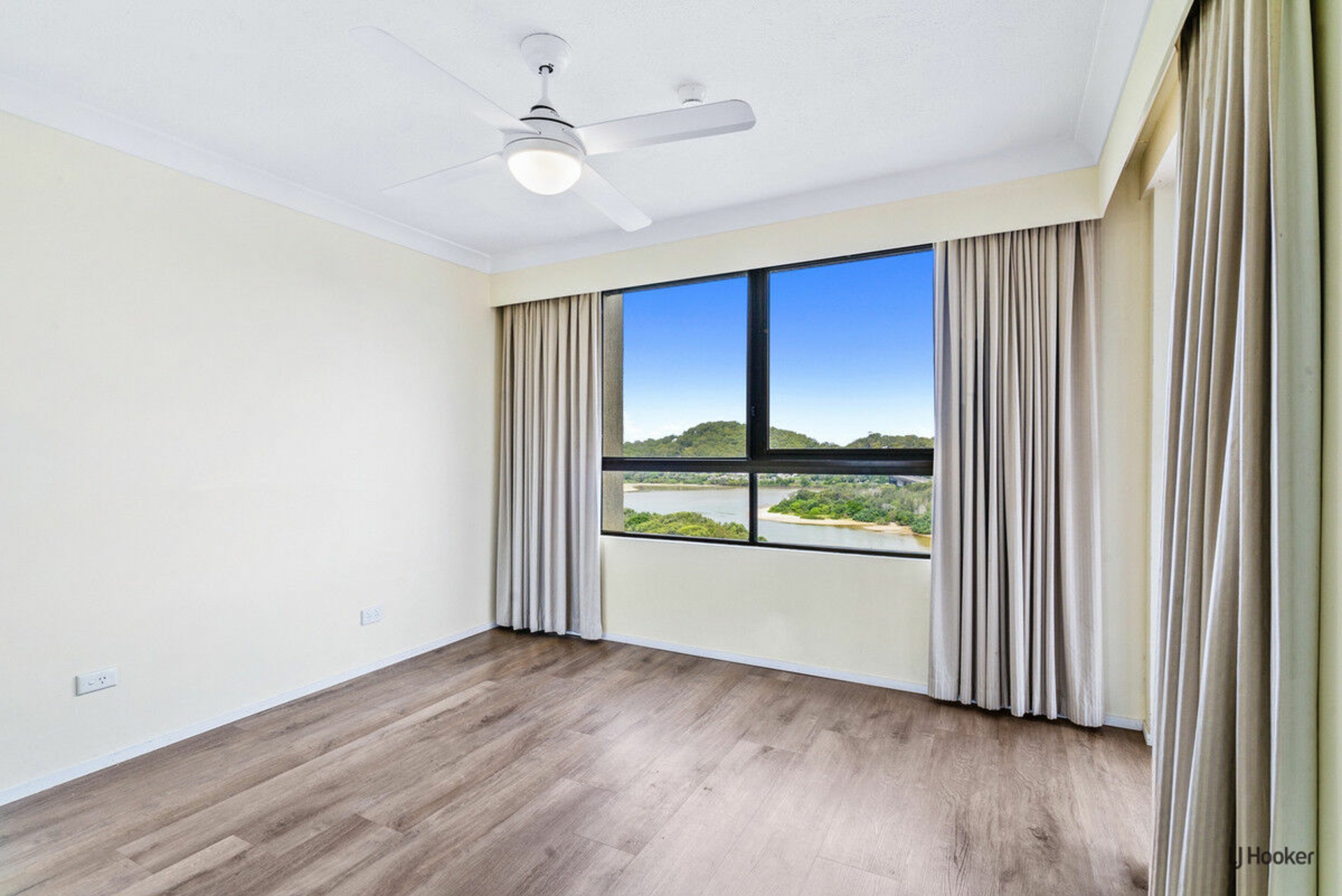 15A/969 Gold Coast Highway — photo 7 of 19