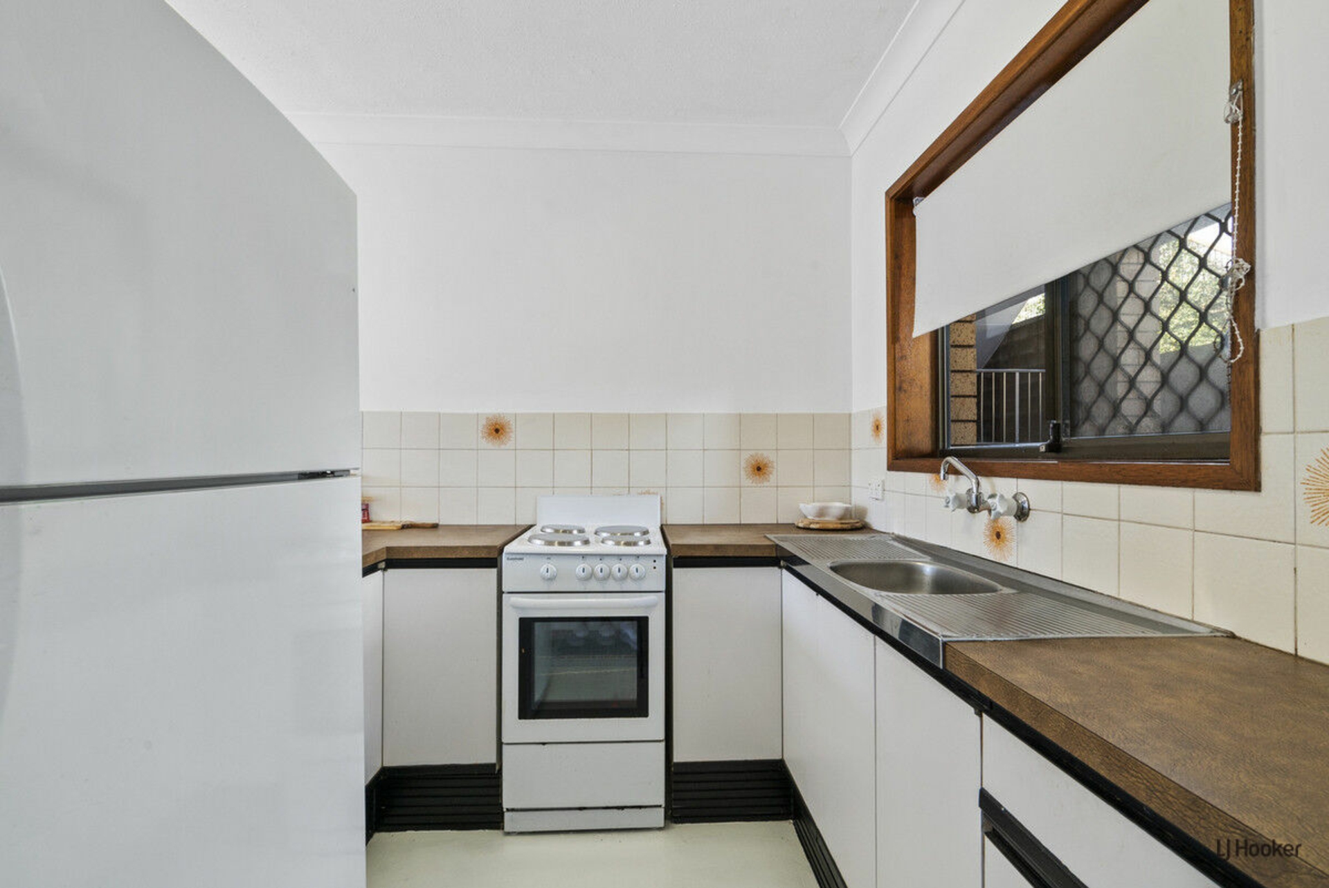 5/57 Dixon Street — photo 3 of 16
