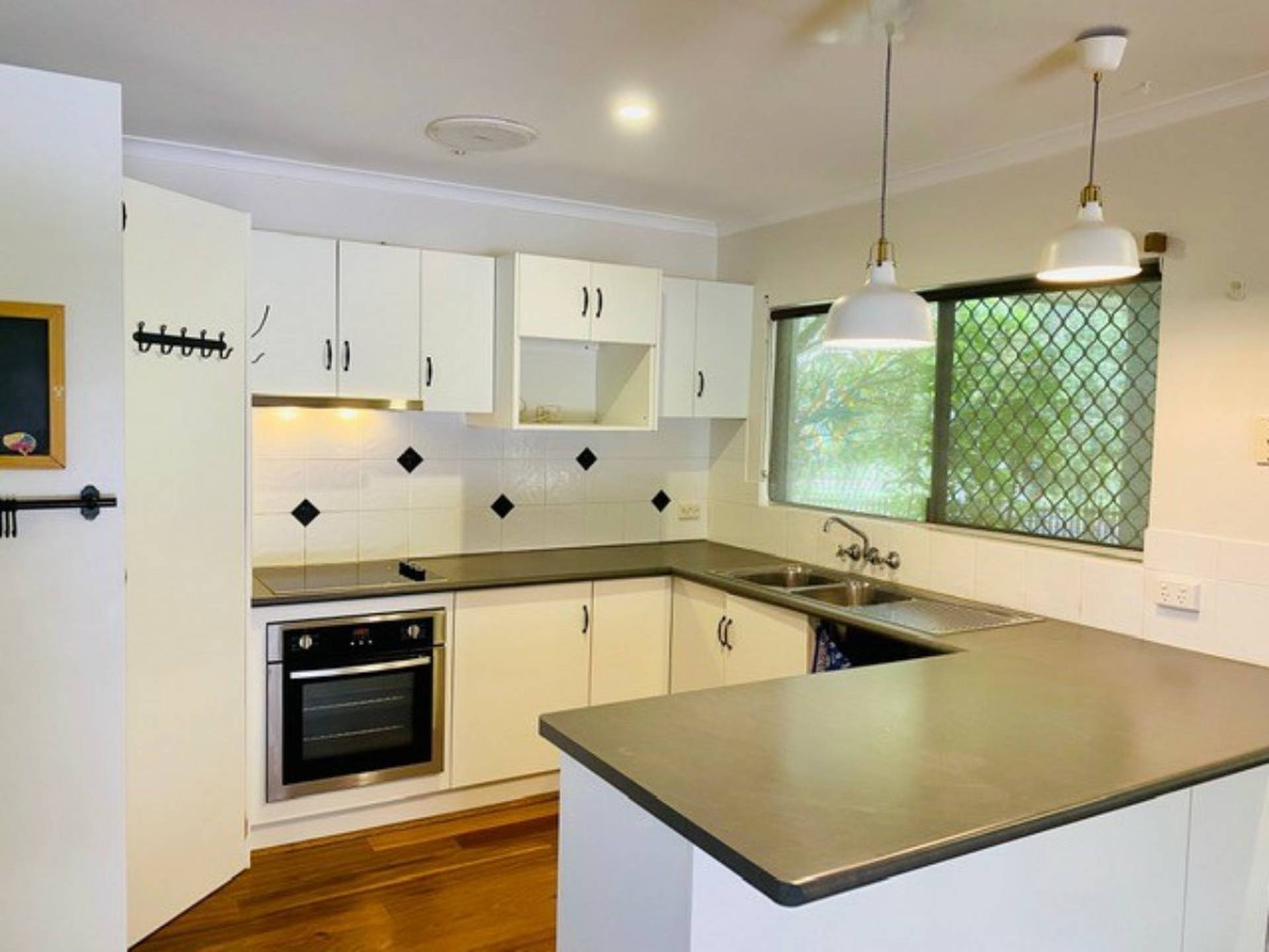 14-16 Leon Close, BRINSMEAD
