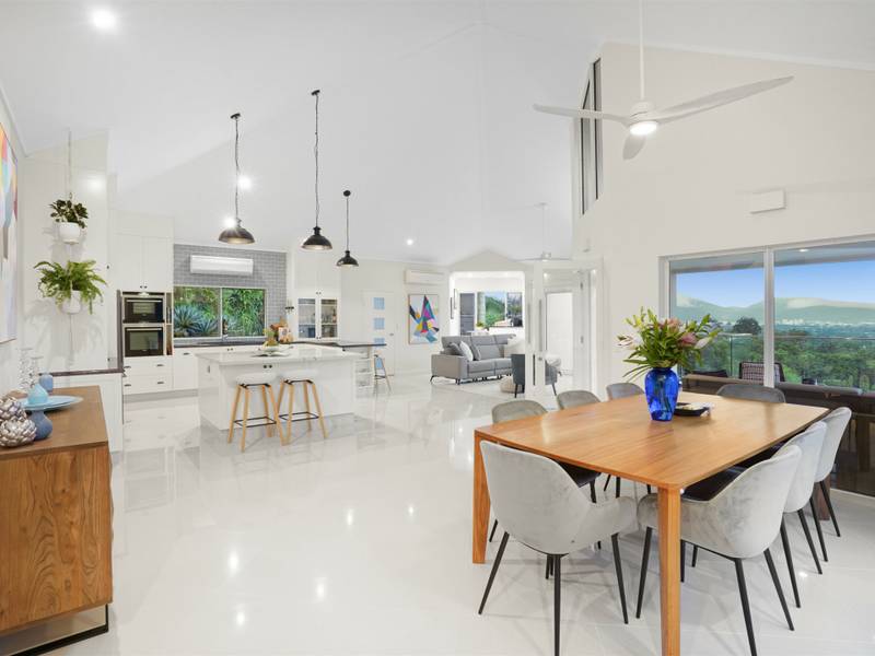 5 Knott Court, Whitfield