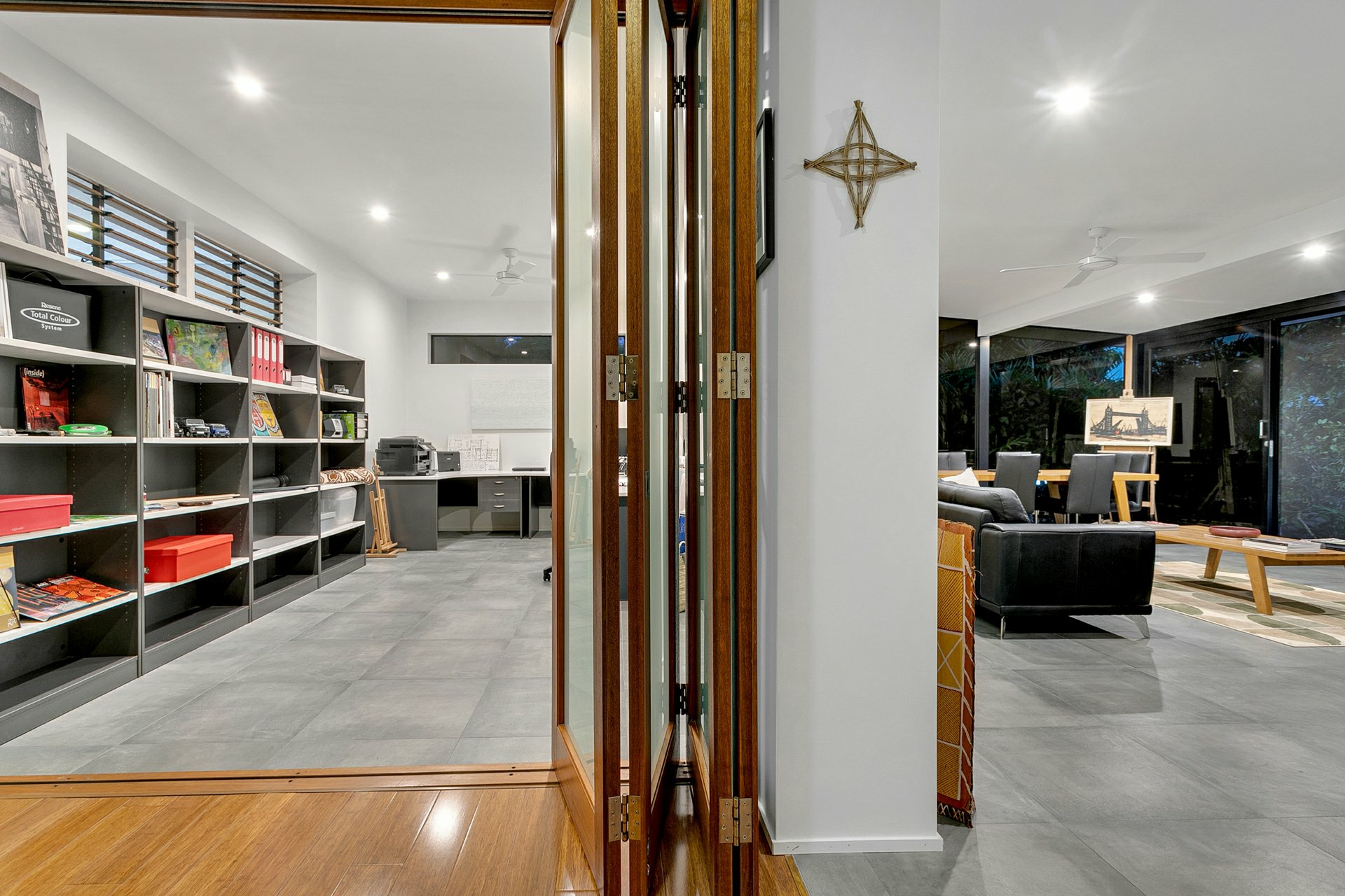 2-4 Kevin Street, WHITFIELD