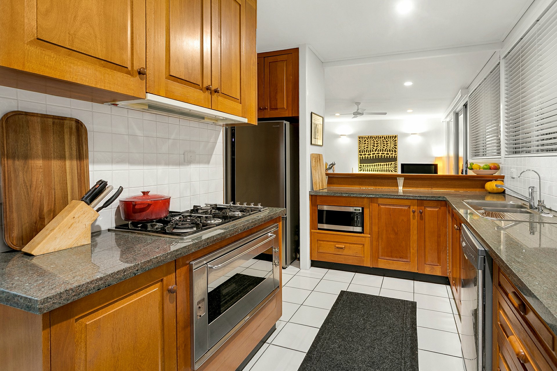 2-4 Kevin Street, WHITFIELD
