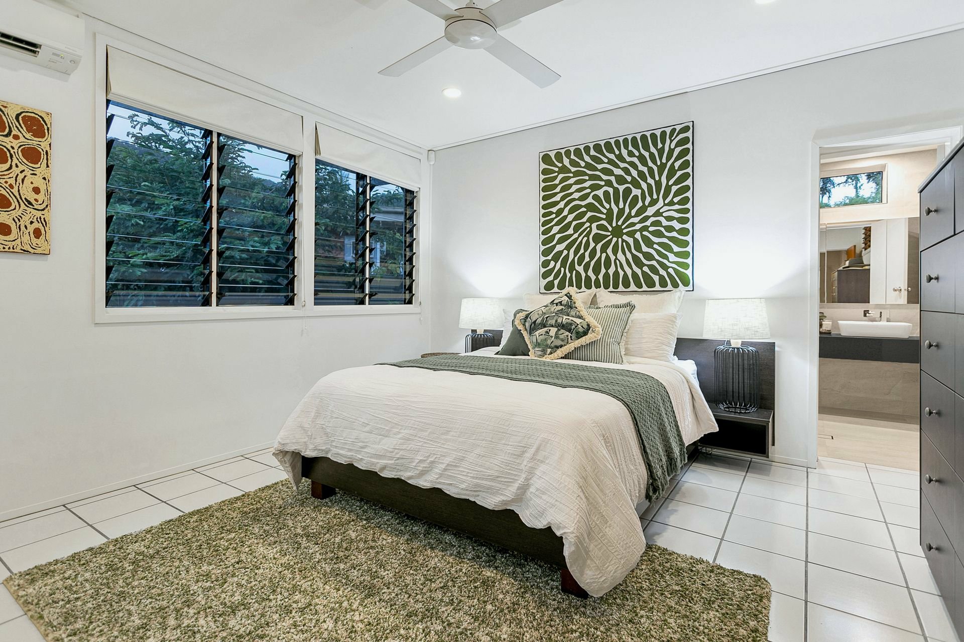 2-4 Kevin Street, WHITFIELD