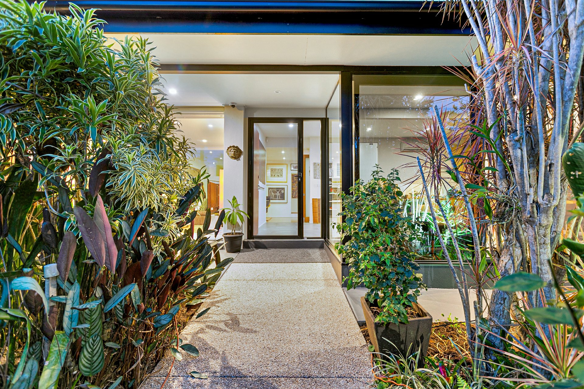 2-4 Kevin Street, WHITFIELD