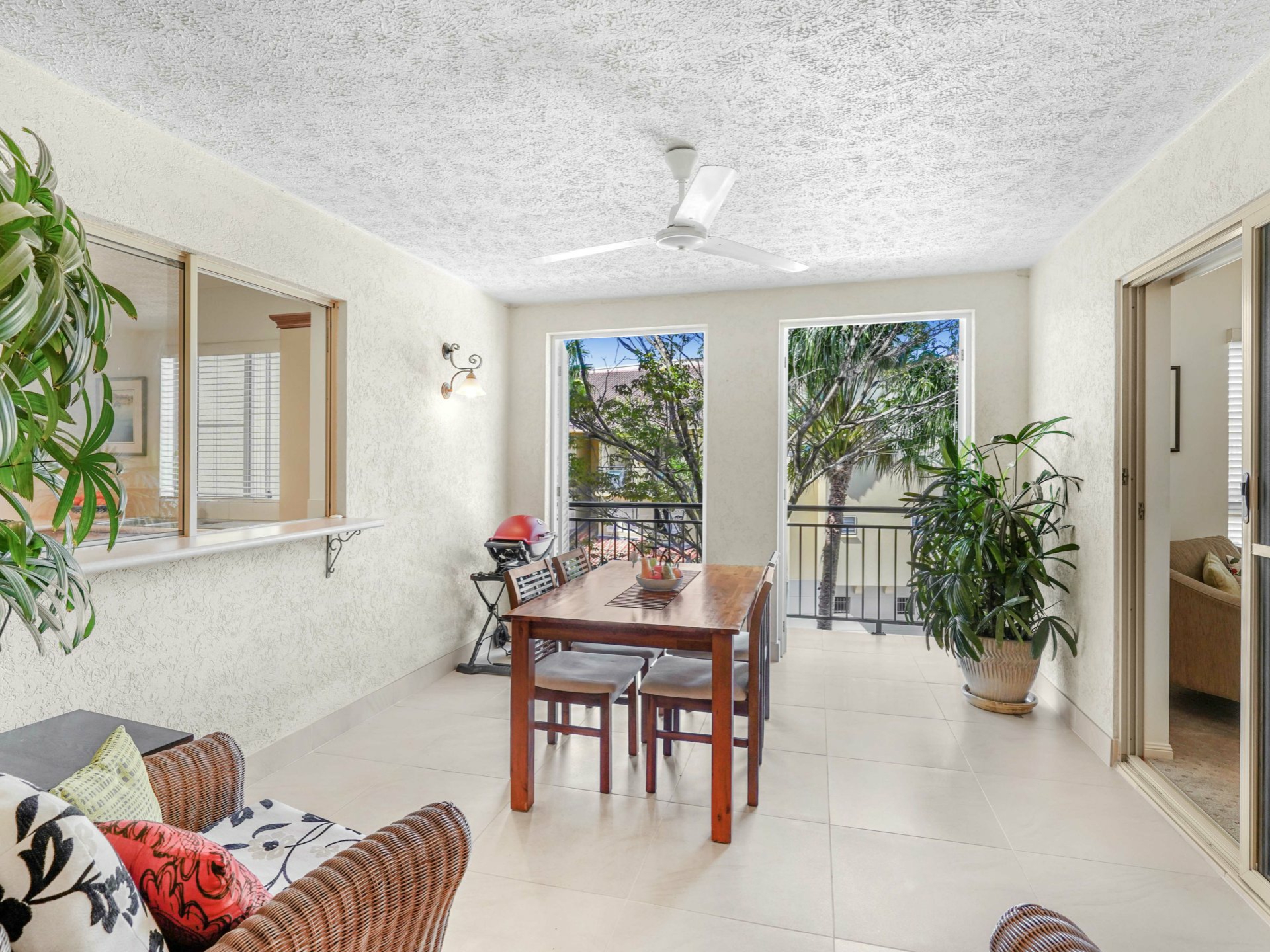 1320/2-10 Greenslopes Street, Cairns North