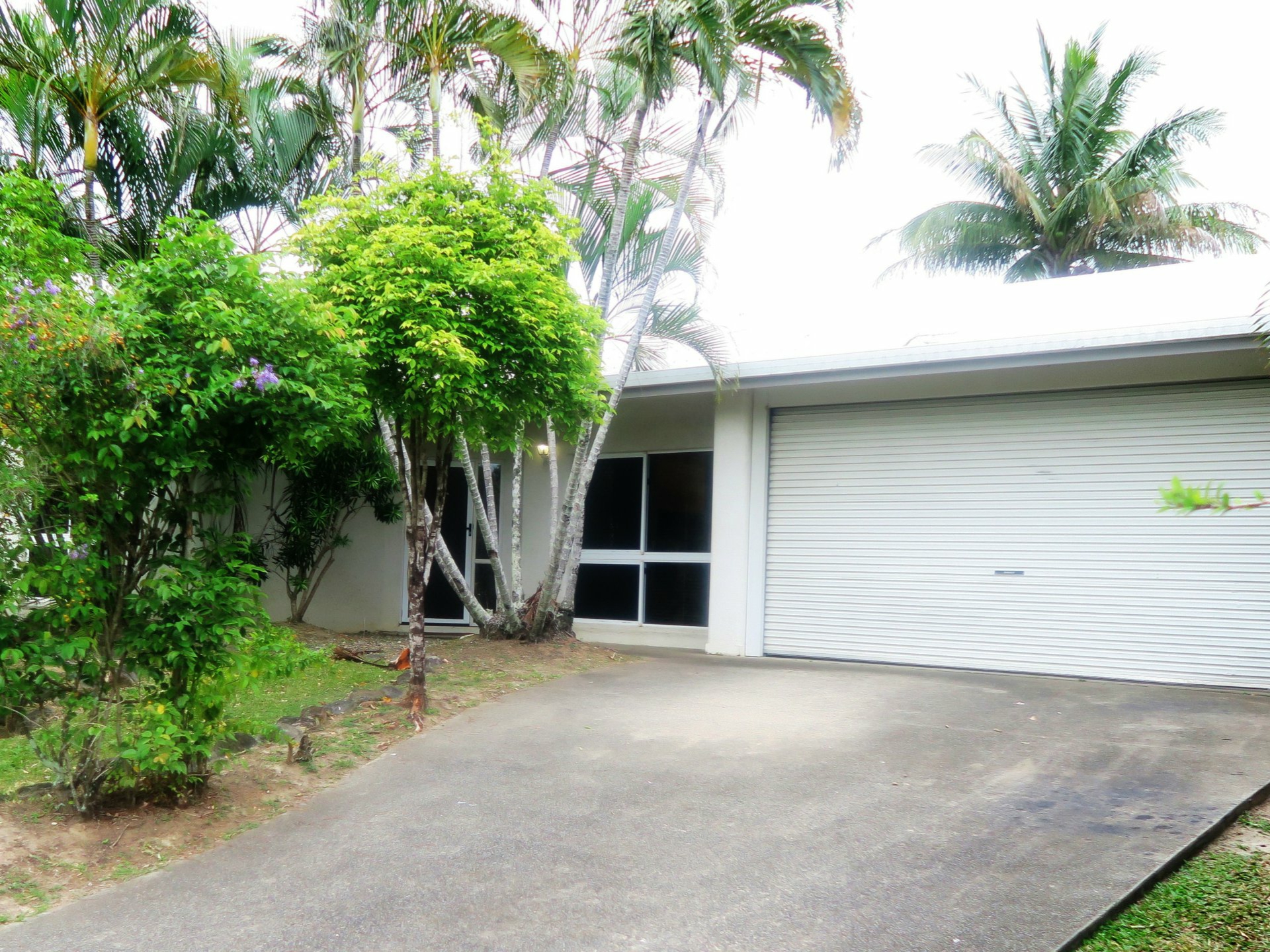 10 Dolphin Close Kewarra Beach QLD