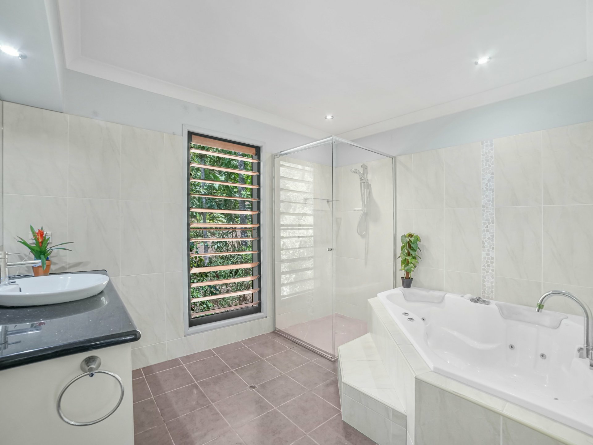 9 Cycas Close, KAMERUNGA