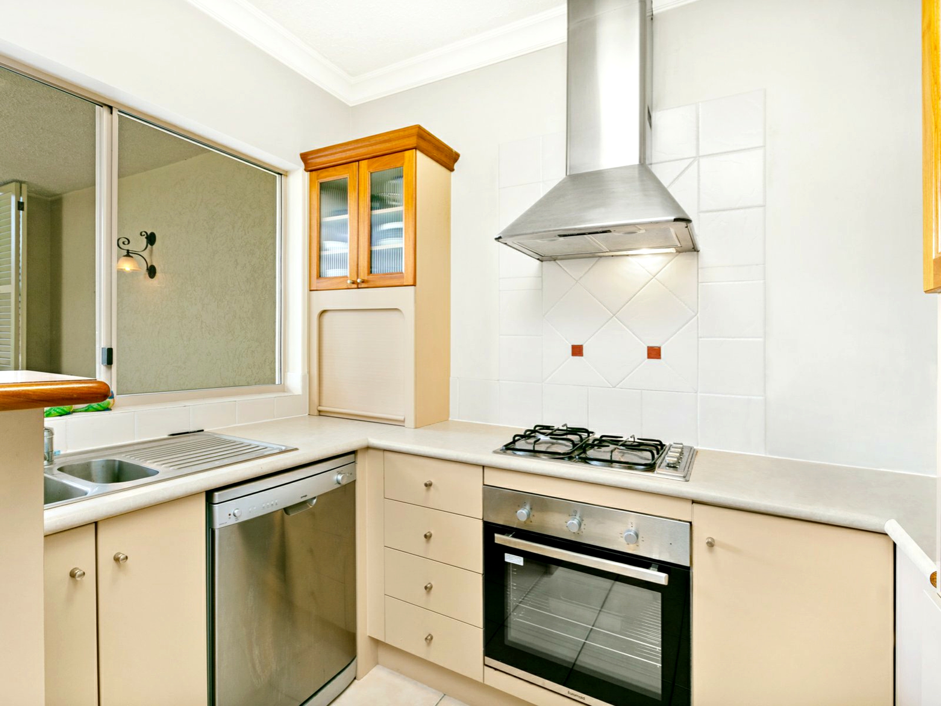809/2 Greenslopes Street, Cairns North