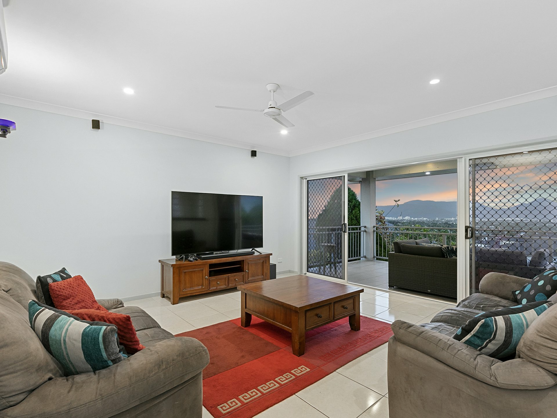6 Wrasse Close, KANIMBLA