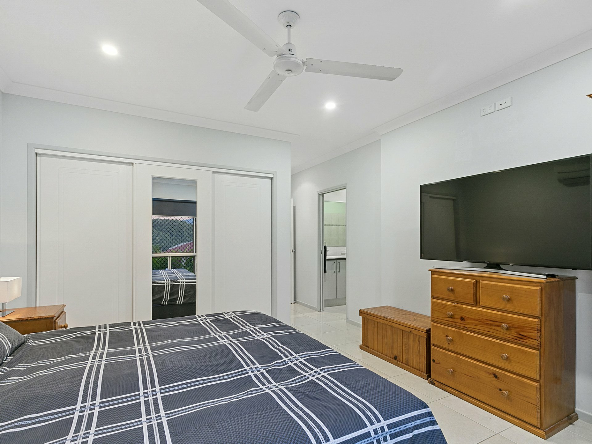 6 Wrasse Close, KANIMBLA