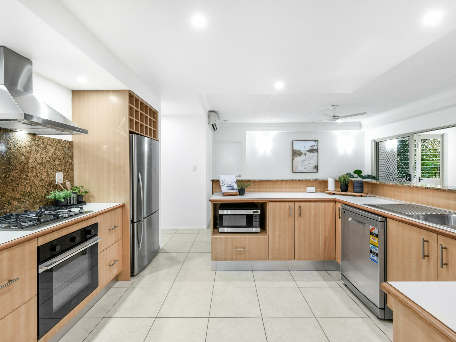502/2-10 Greenslopes Street, CAIRNS NORTH