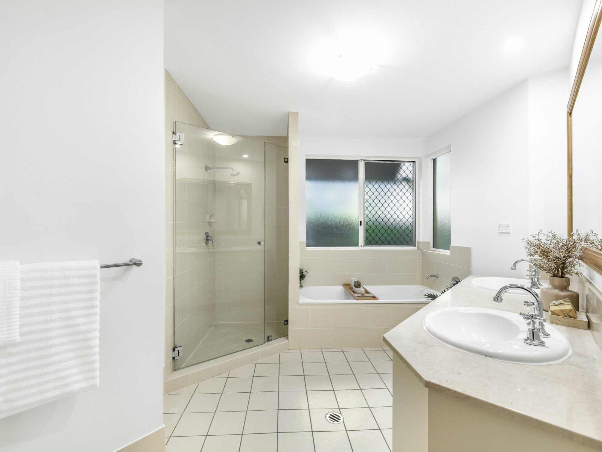502/2-10 Greenslopes Street, CAIRNS NORTH