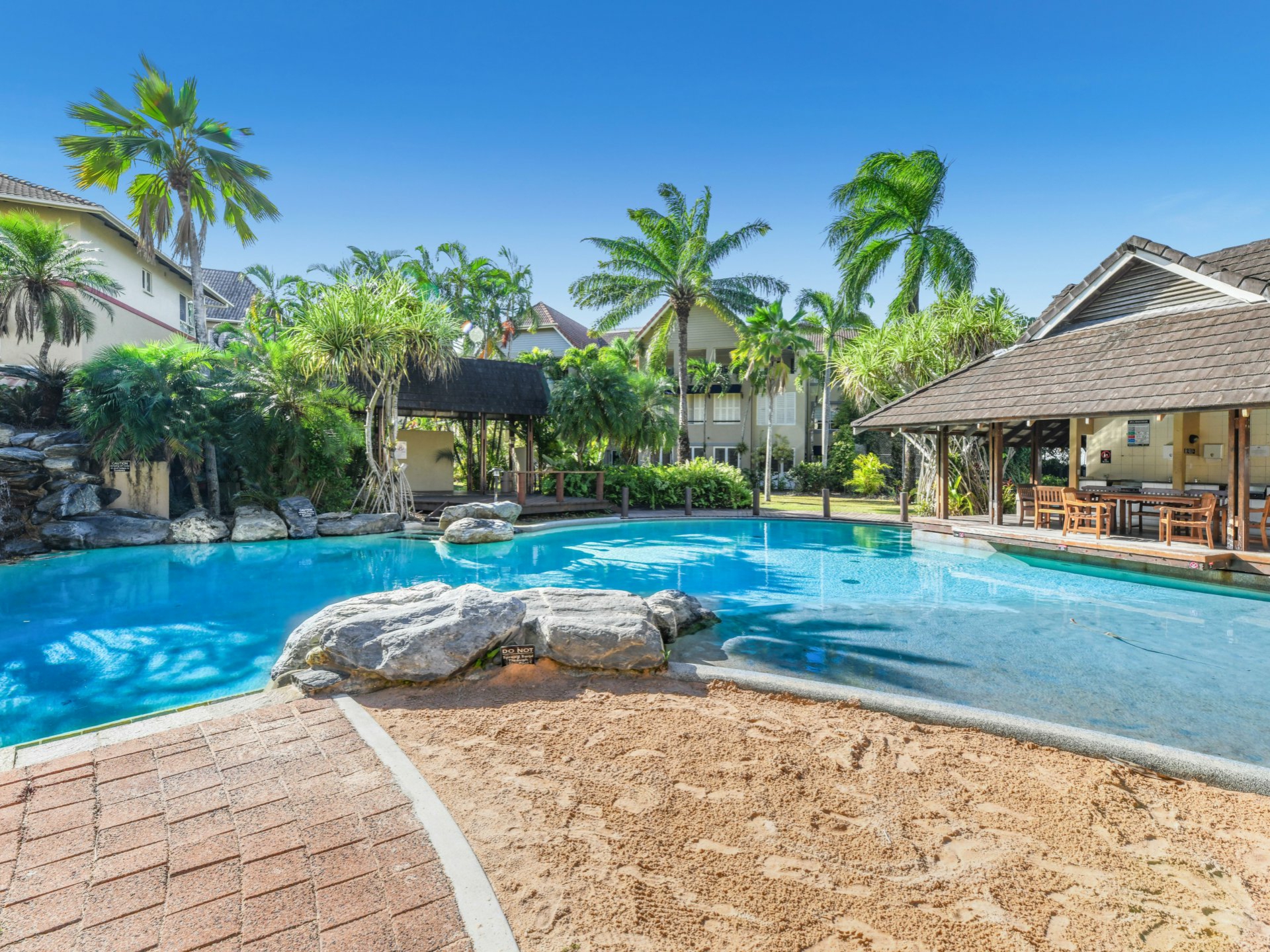 502/2-10 Greenslopes Street, CAIRNS NORTH