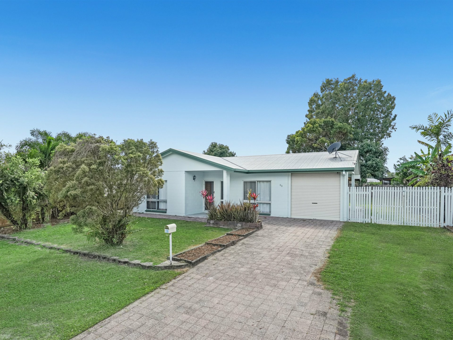28 Leeuwin Crescent, Bentley Park