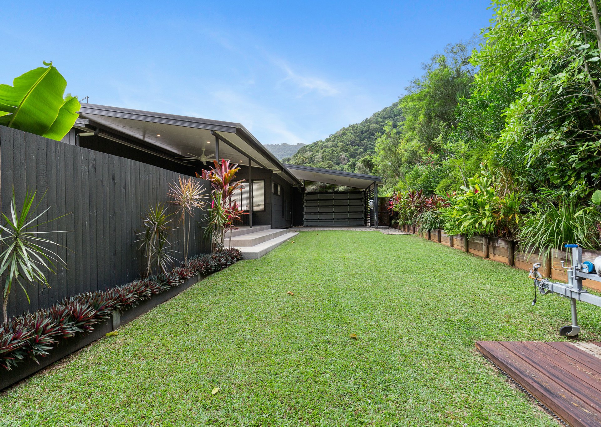 8 Stapleton Close, REDLYNCH