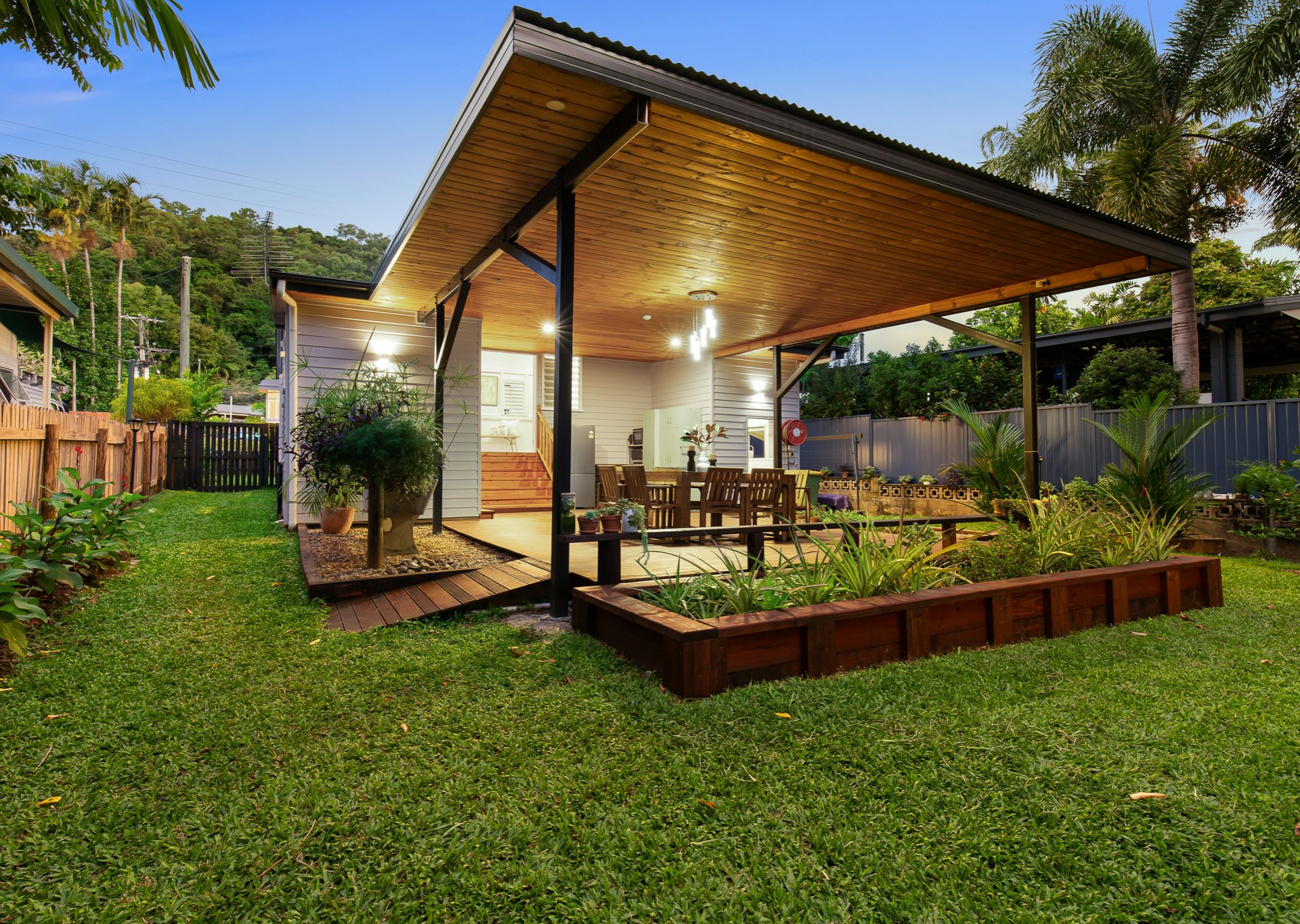 284 Kamerunga Road, Freshwater