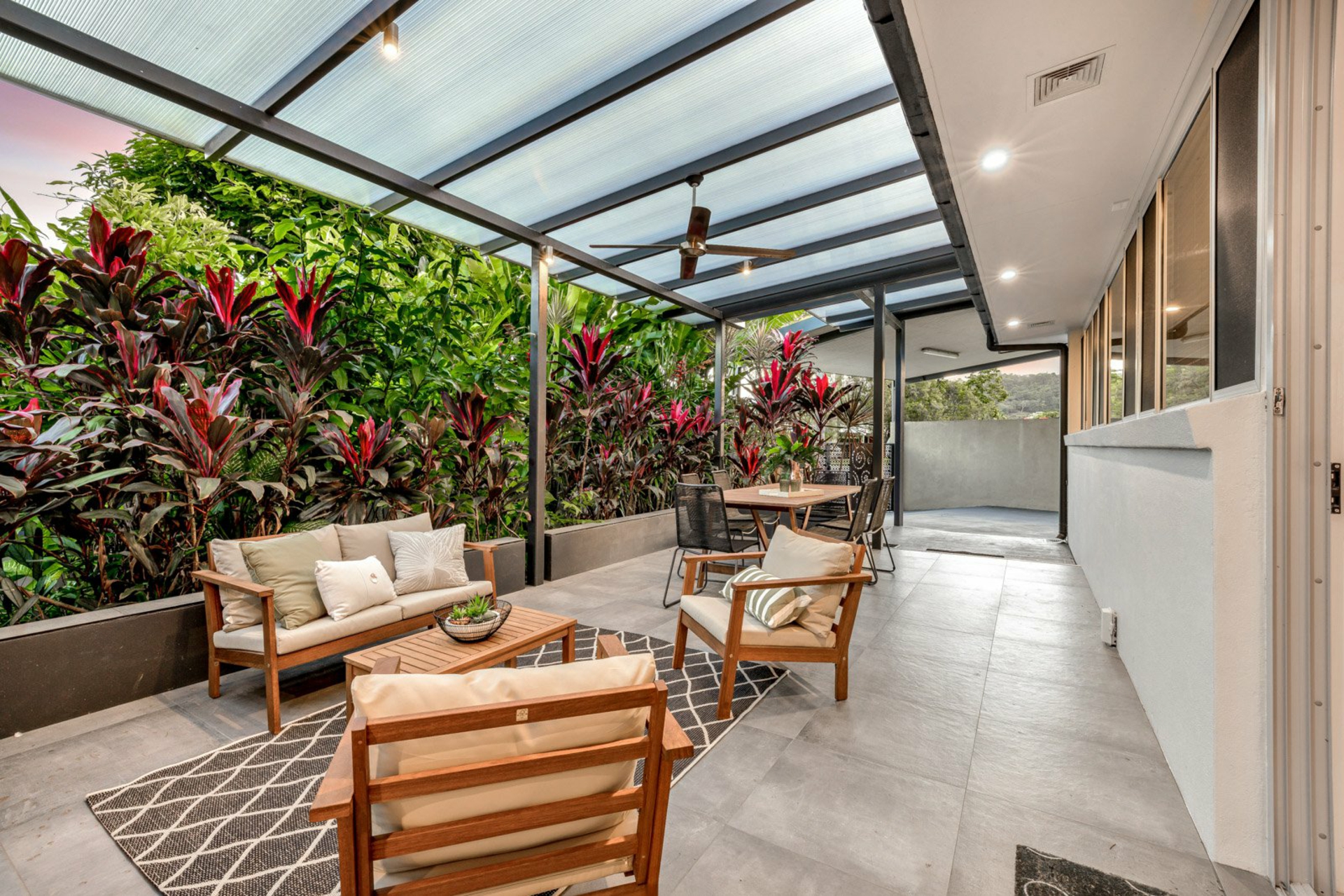 2-4 Kevin Street, WHITFIELD