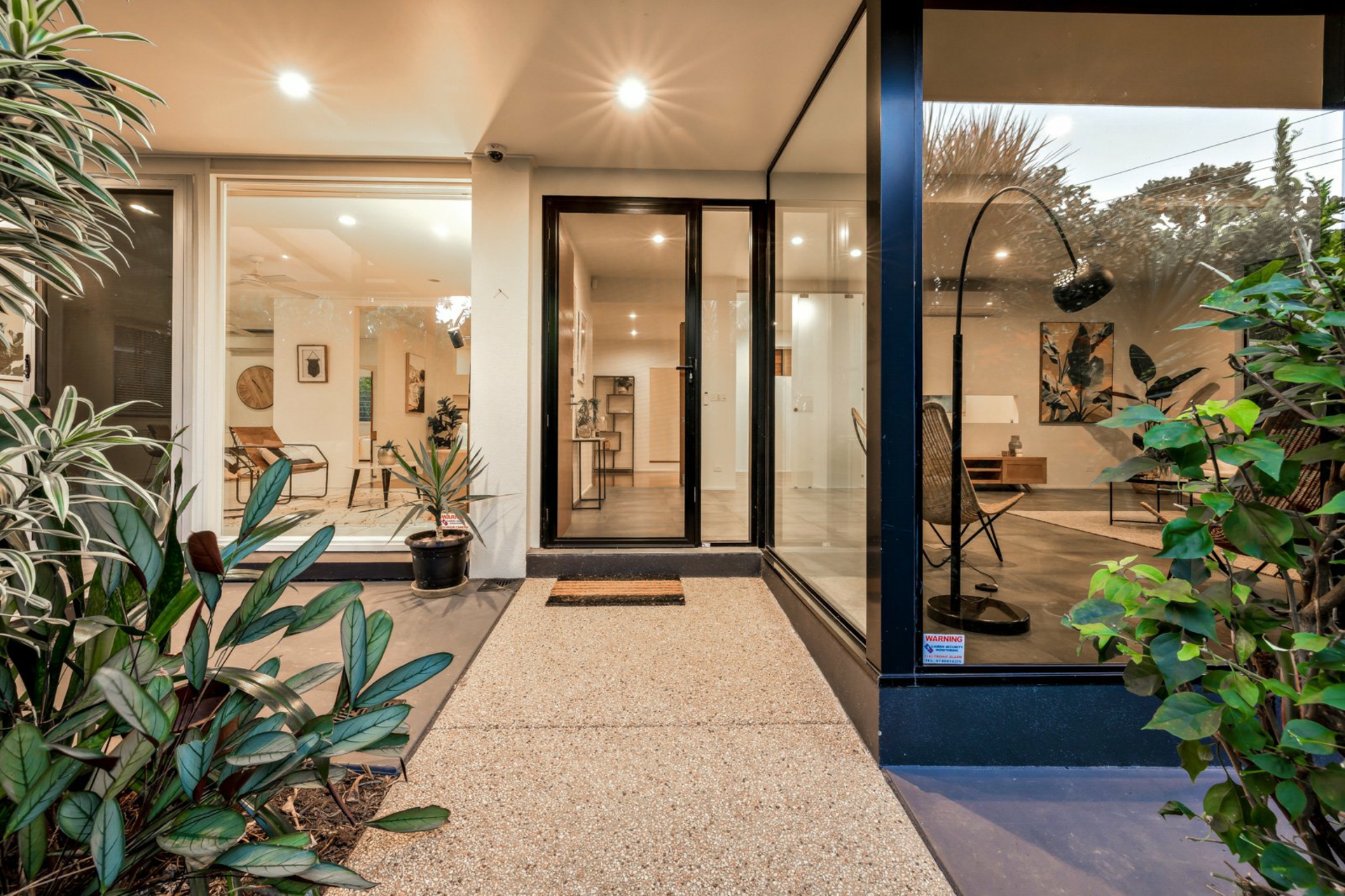 2-4 Kevin Street, WHITFIELD