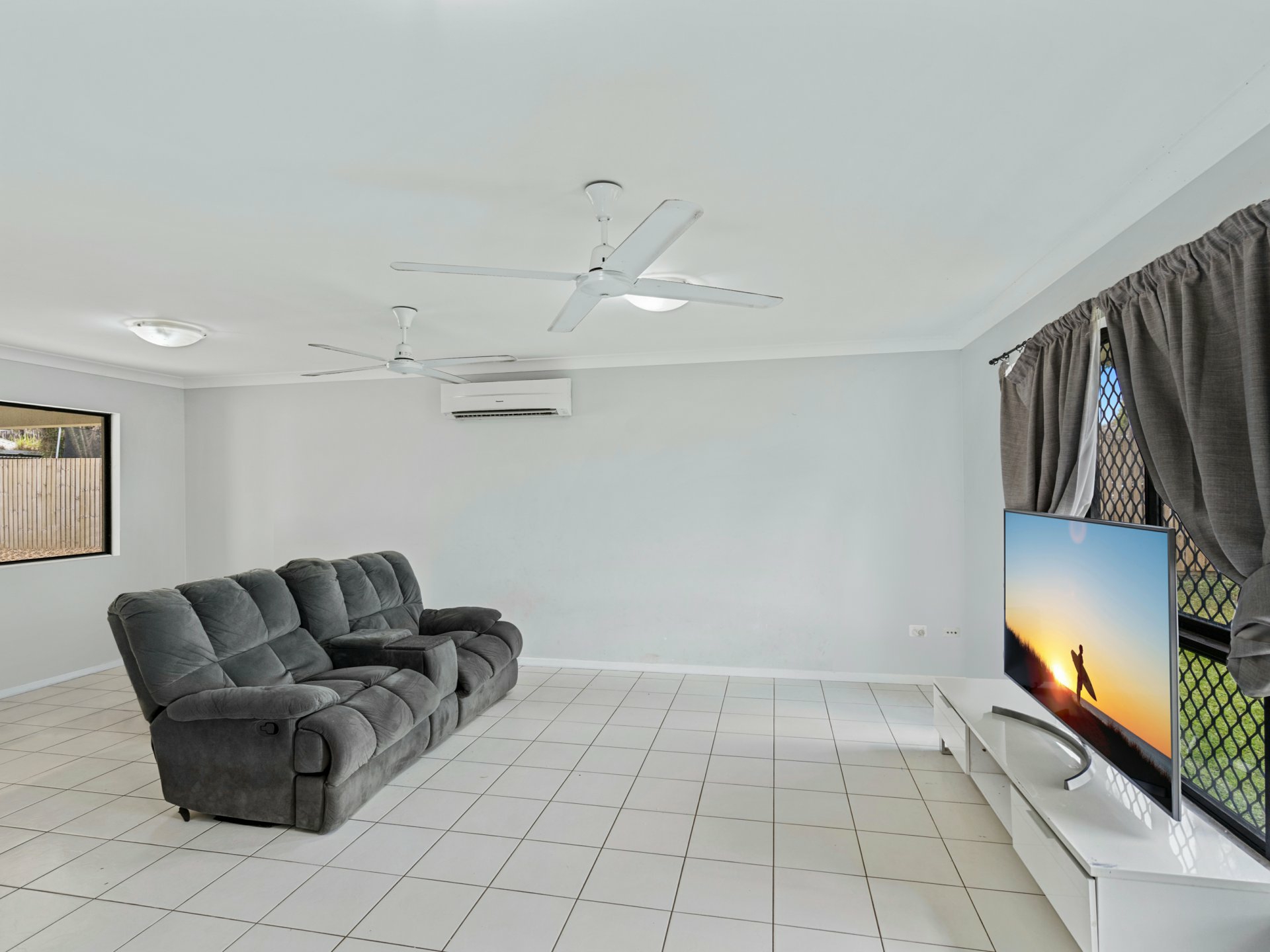 5 Hillman Place Bentley Park QLD Property Details LJ Hooker