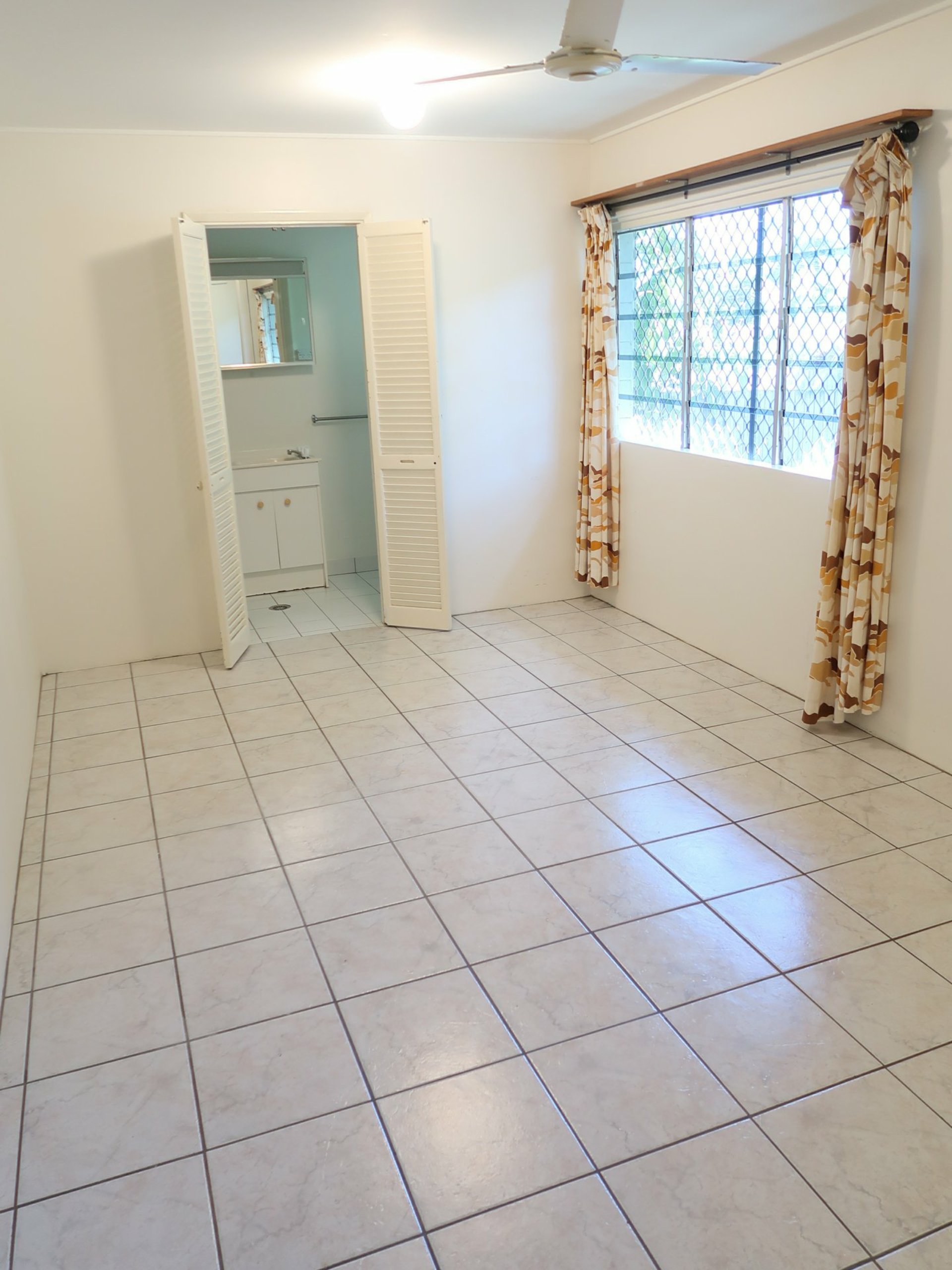 243 McManus Street, WHITFIELD