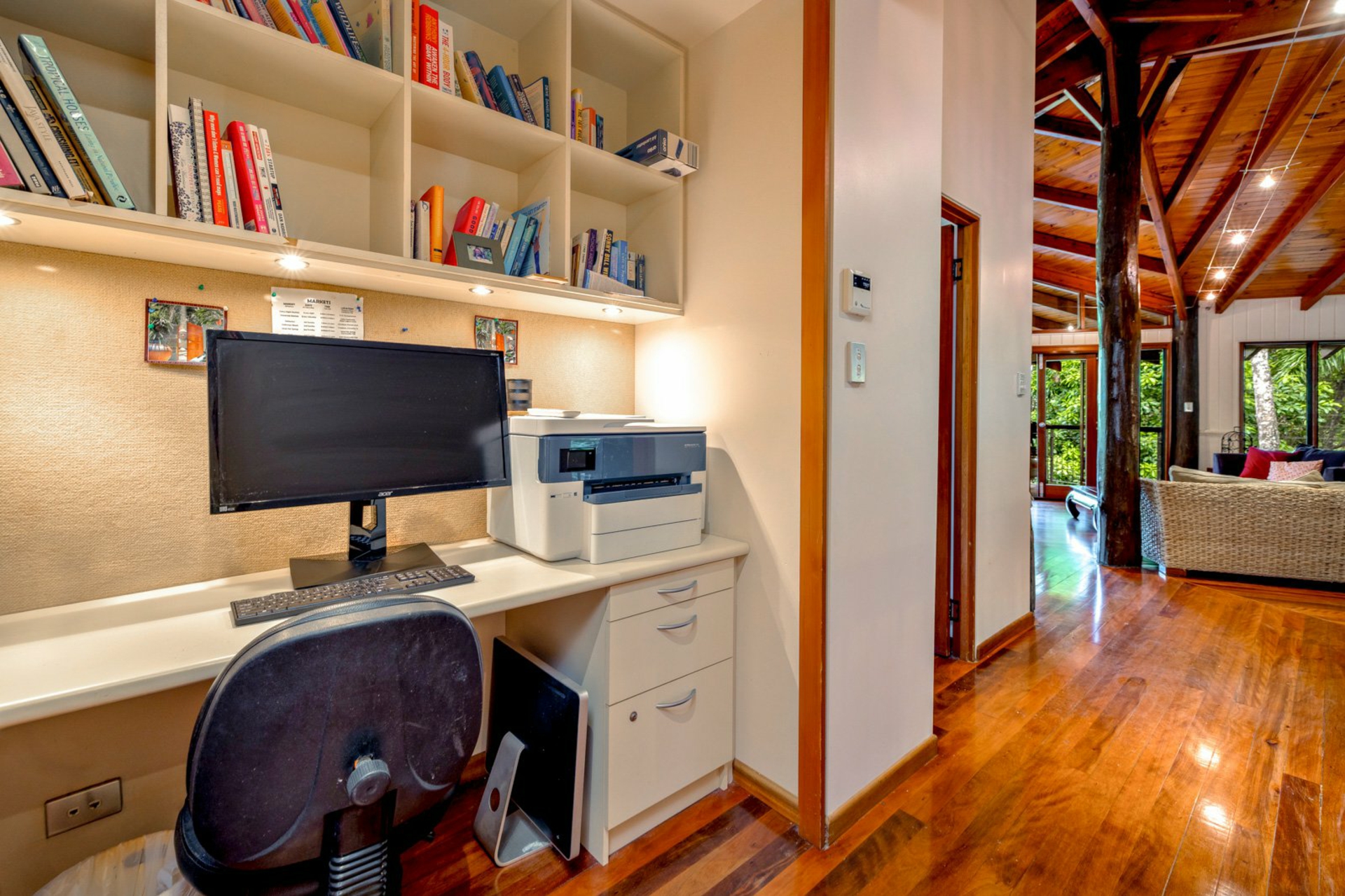 9 Barklya Close, KAMERUNGA