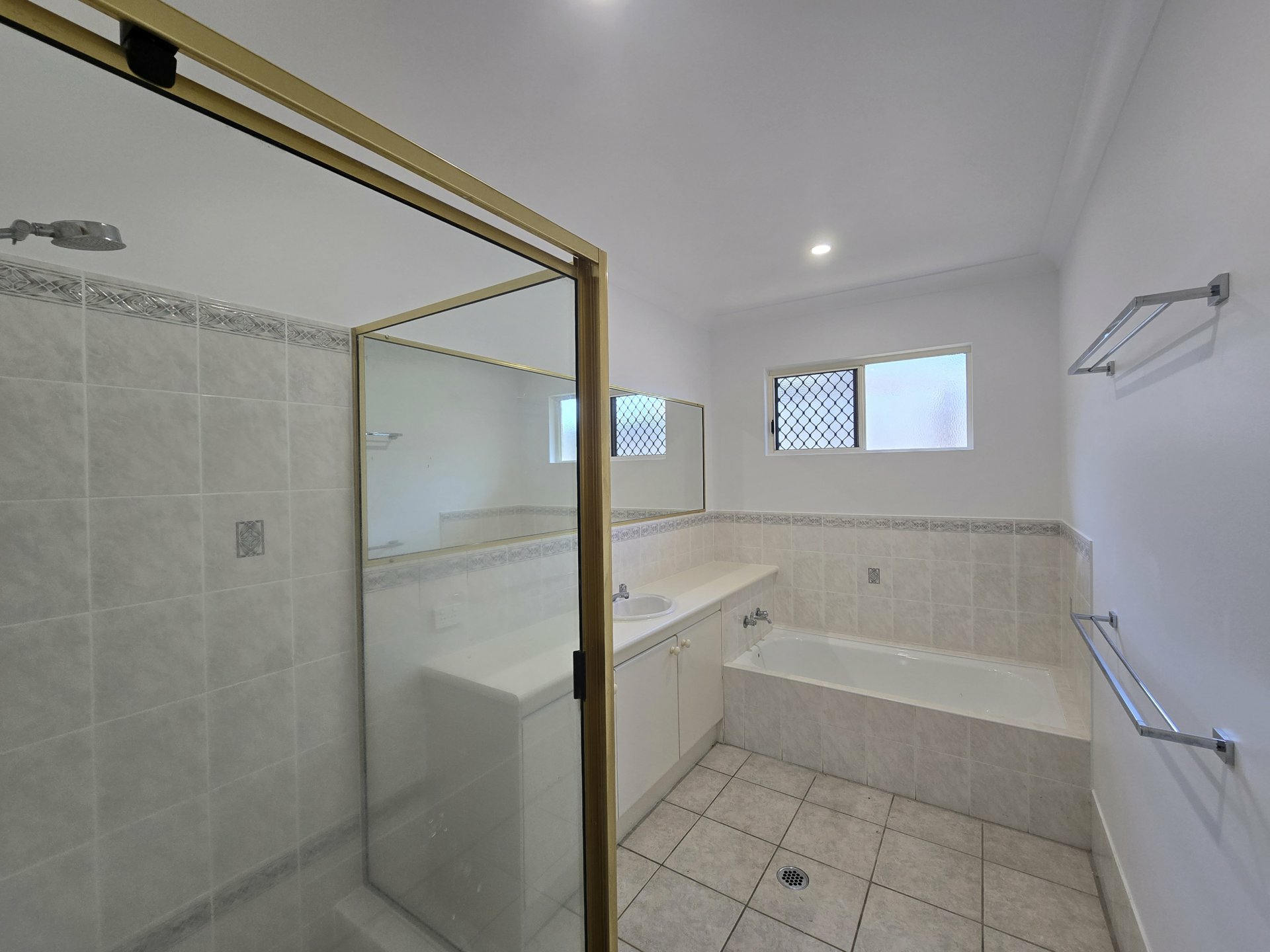4 Sundew Close, MOUNT SHERIDAN