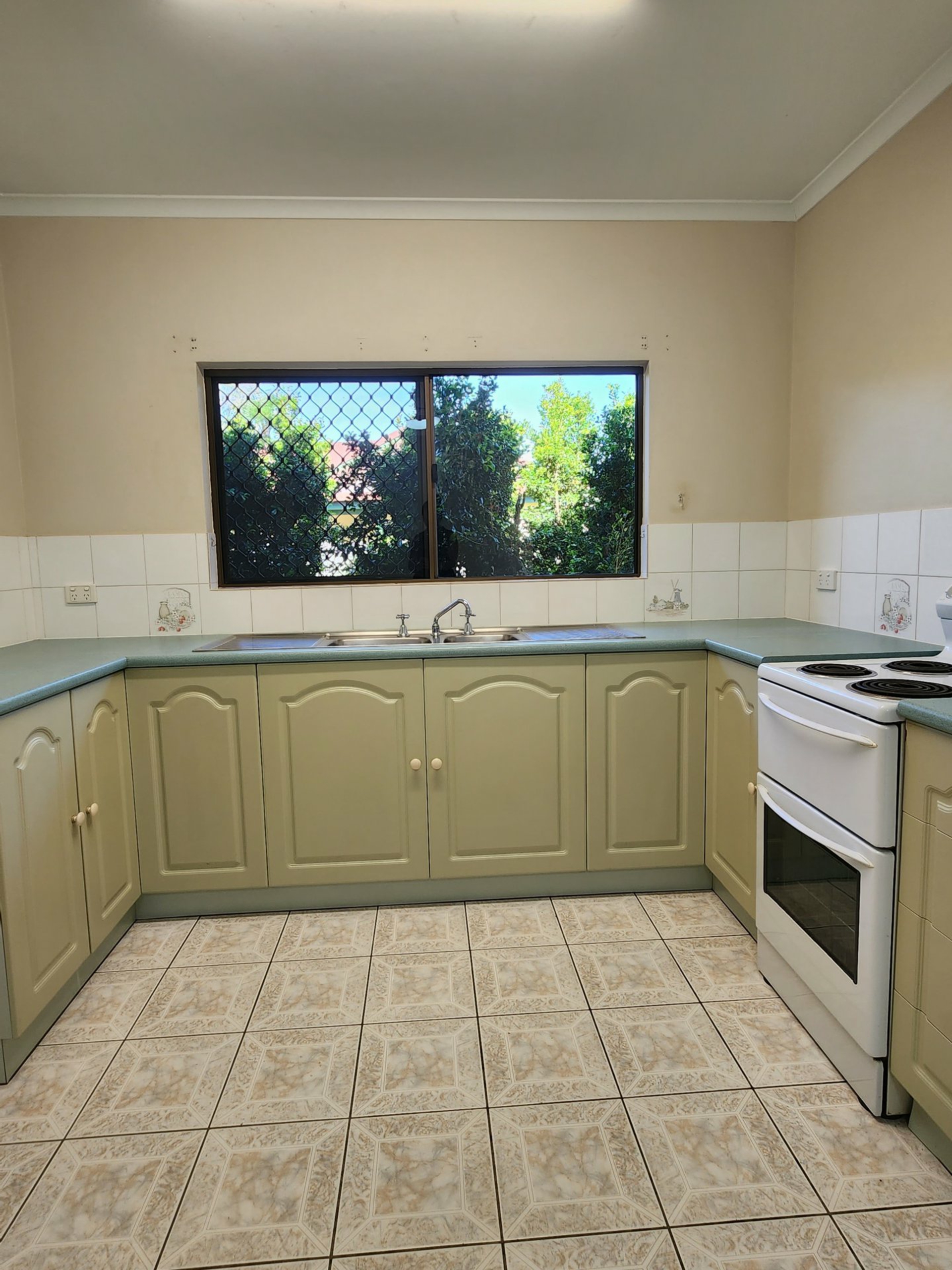1/8 Kangaroo Street, BENTLEY PARK