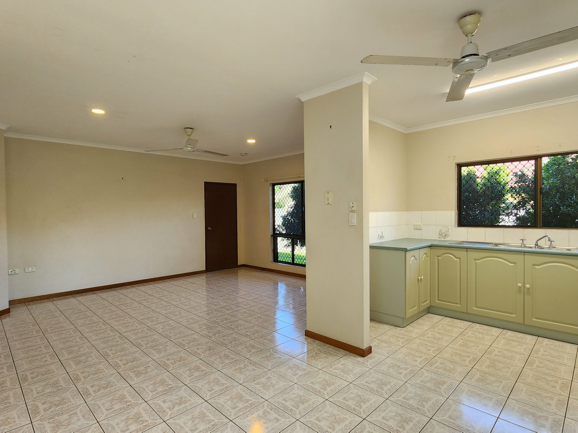 1/8 Kangaroo Street, BENTLEY PARK
