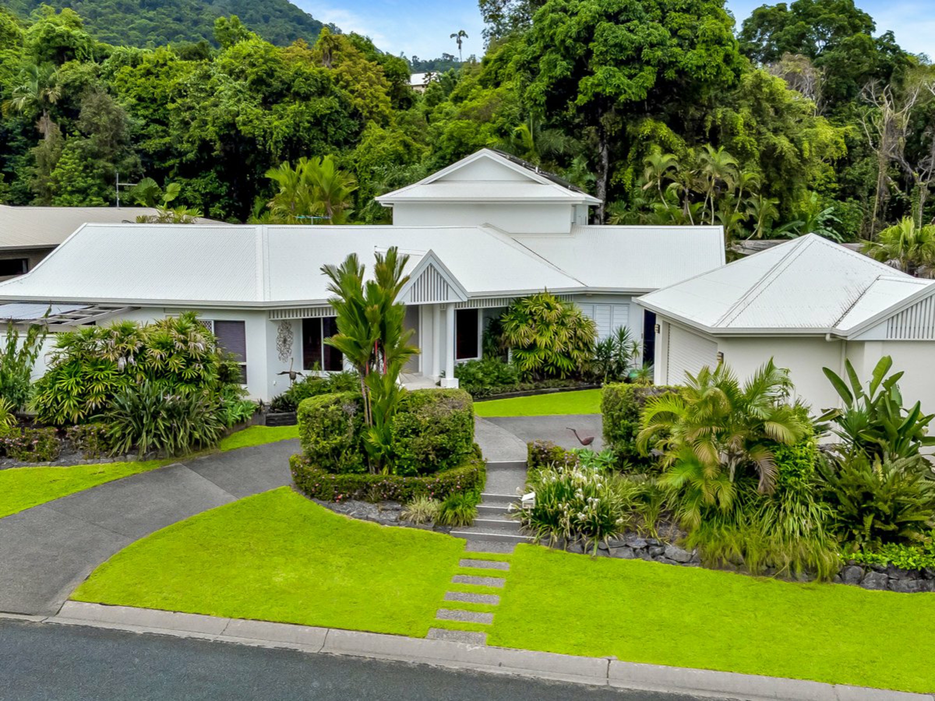 60 Nolan Street, WHITFIELD
