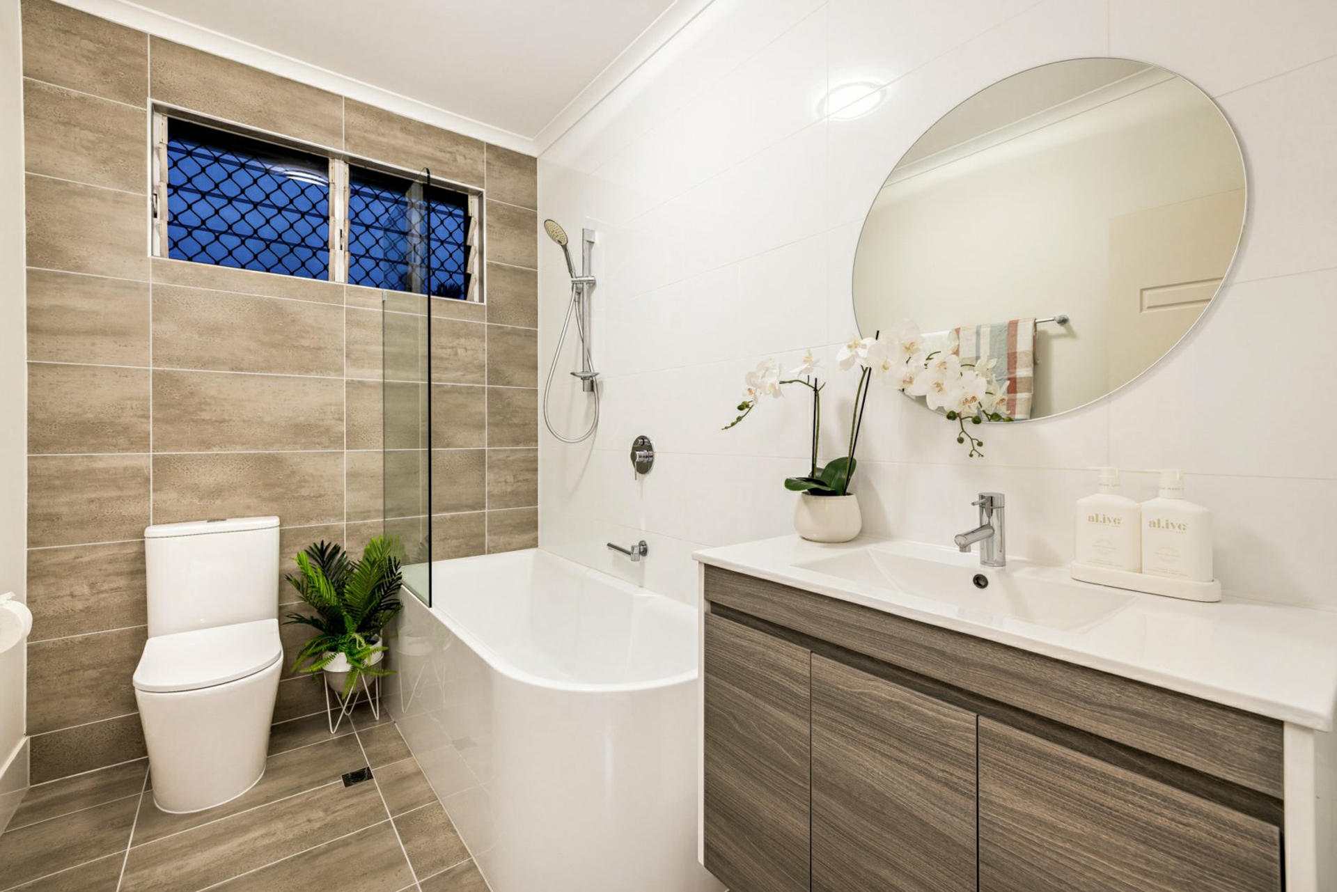 60 Nolan Street, WHITFIELD