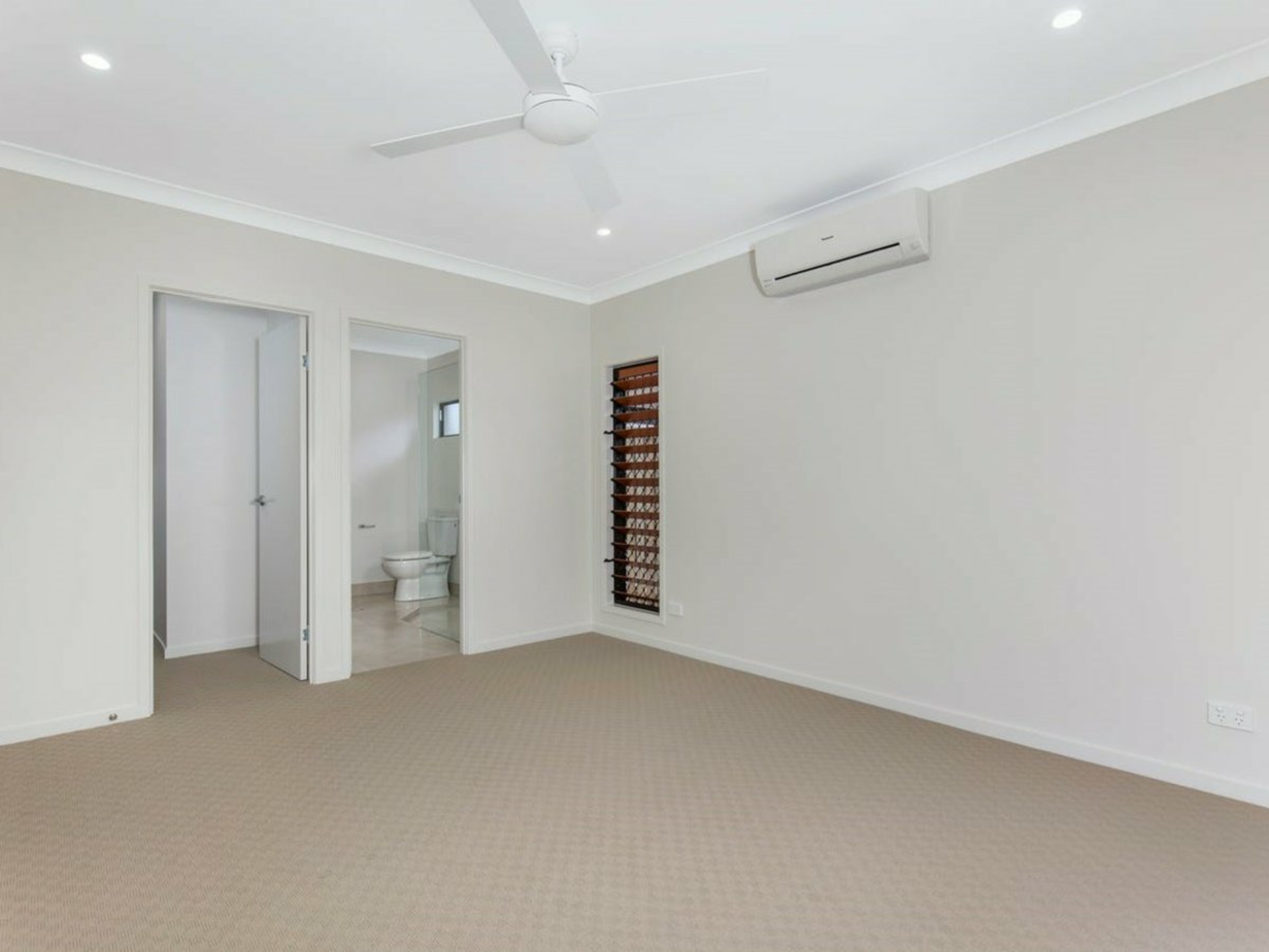30 Aroona Street, CARAVONICA