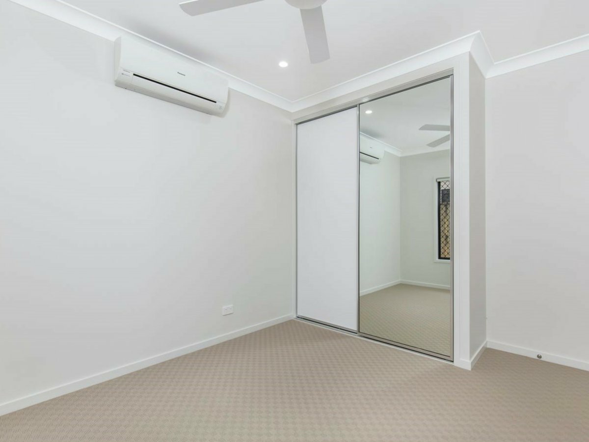 30 Aroona Street, CARAVONICA