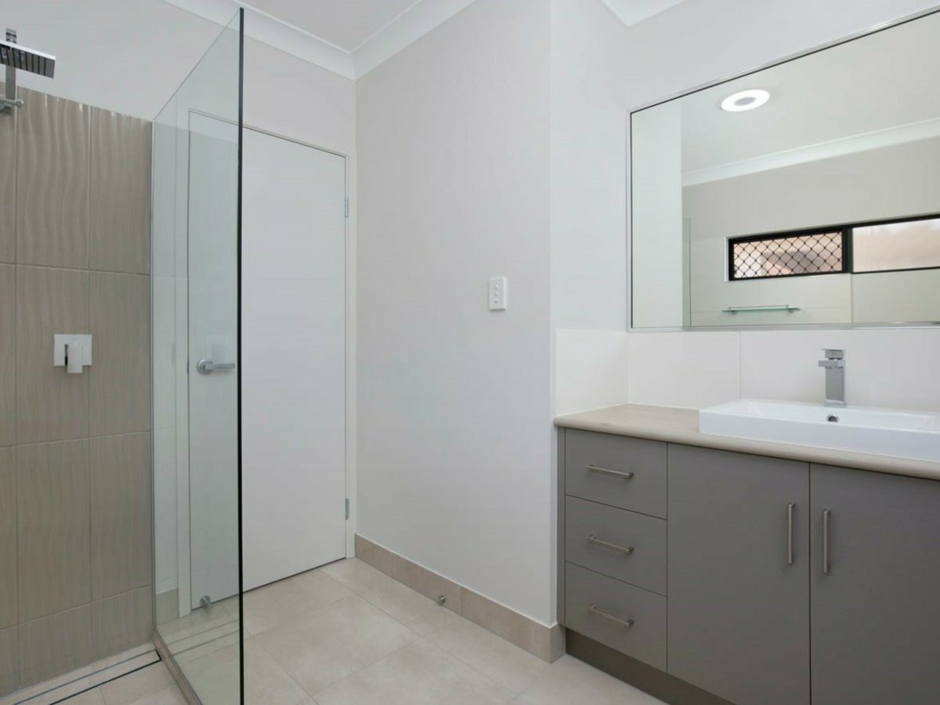 30 Aroona Street, CARAVONICA