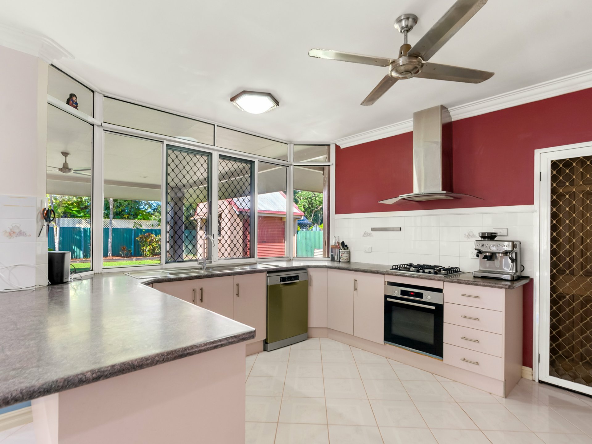 210 Robert Road, BENTLEY PARK
