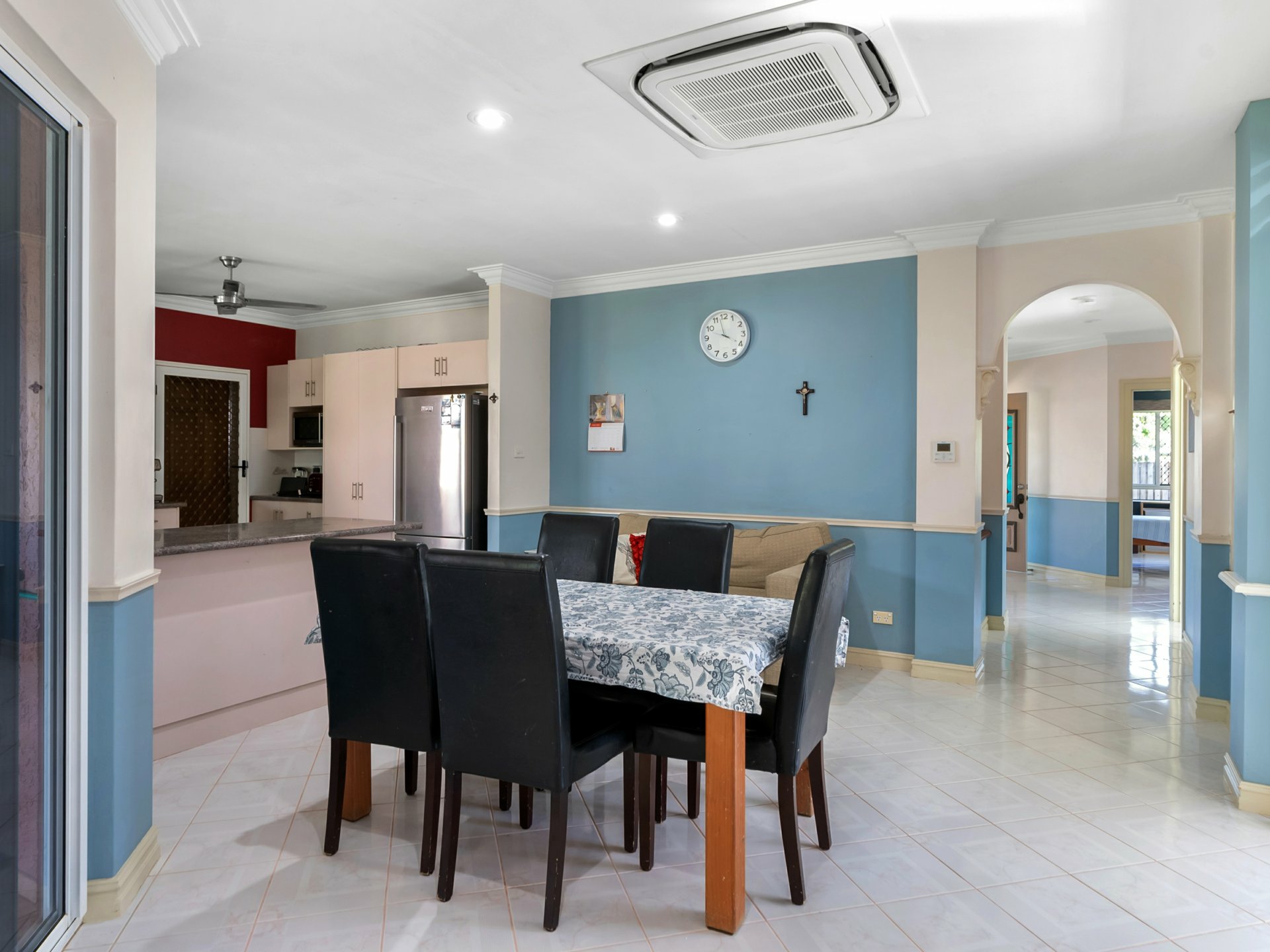 210 Robert Road, BENTLEY PARK