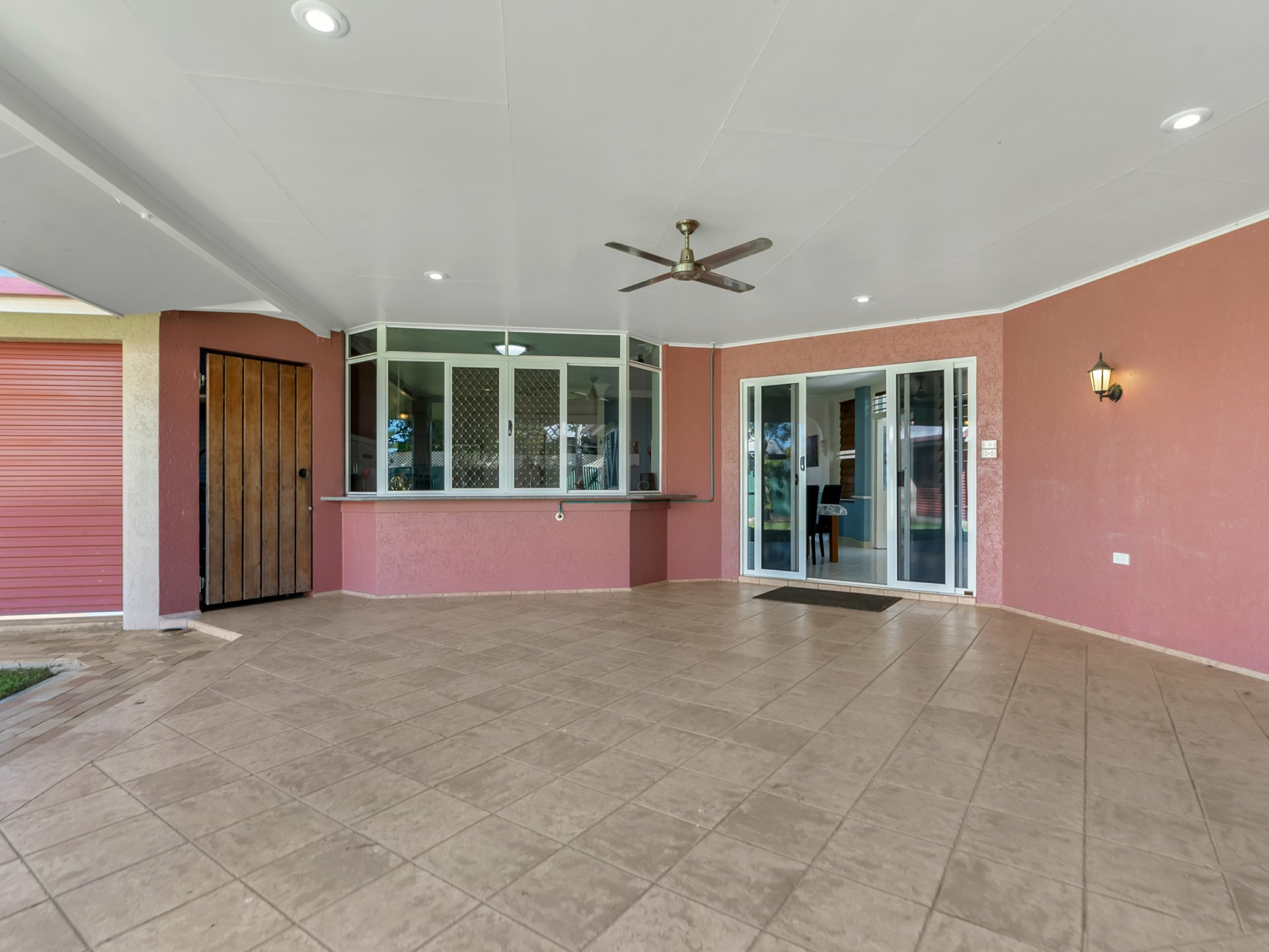 210 Robert Road, BENTLEY PARK