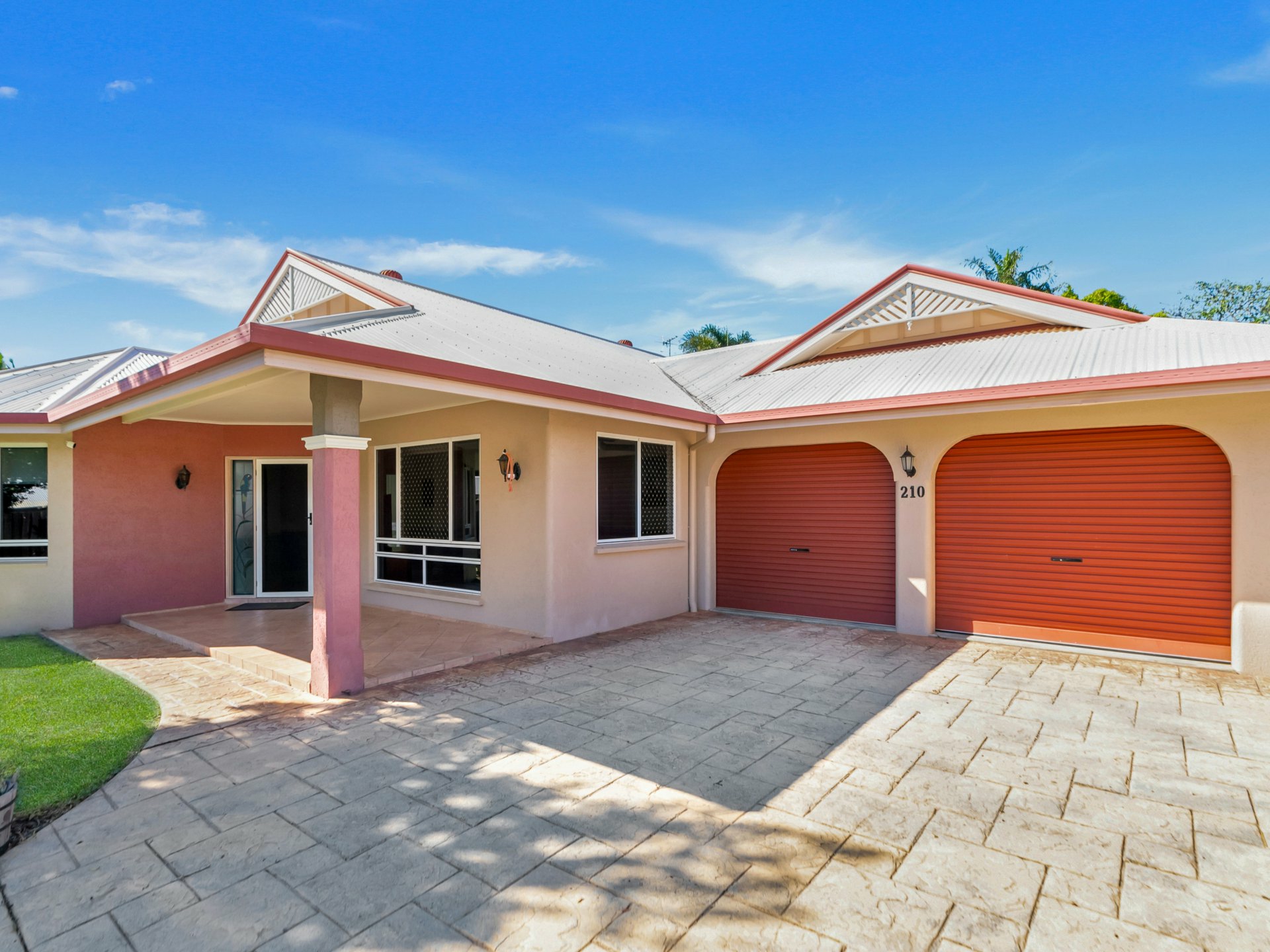 210 Robert Road, BENTLEY PARK
