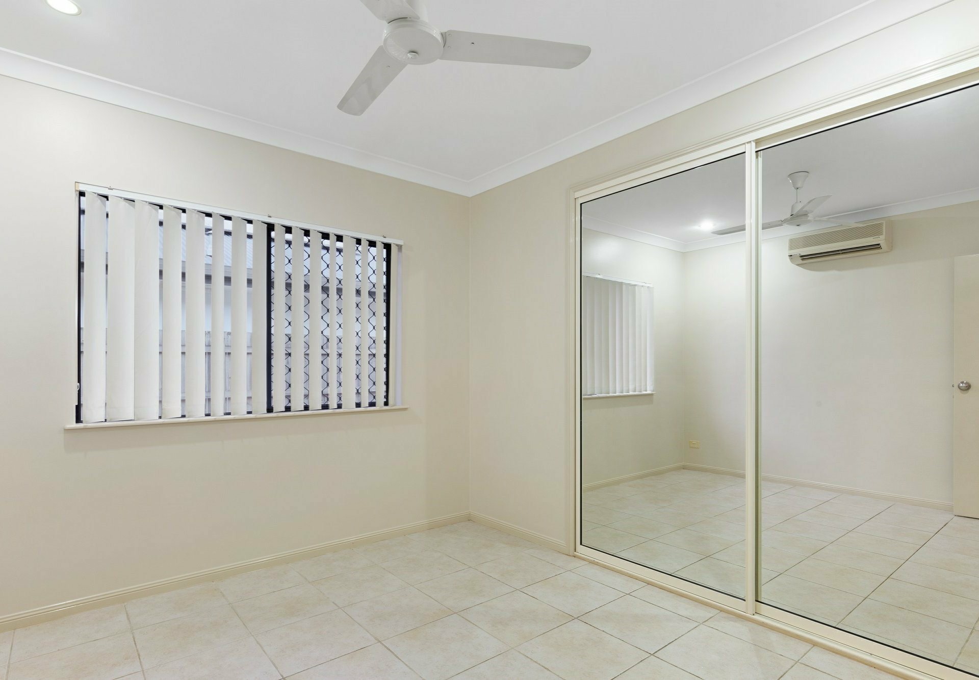 2 Aroona Street, CARAVONICA