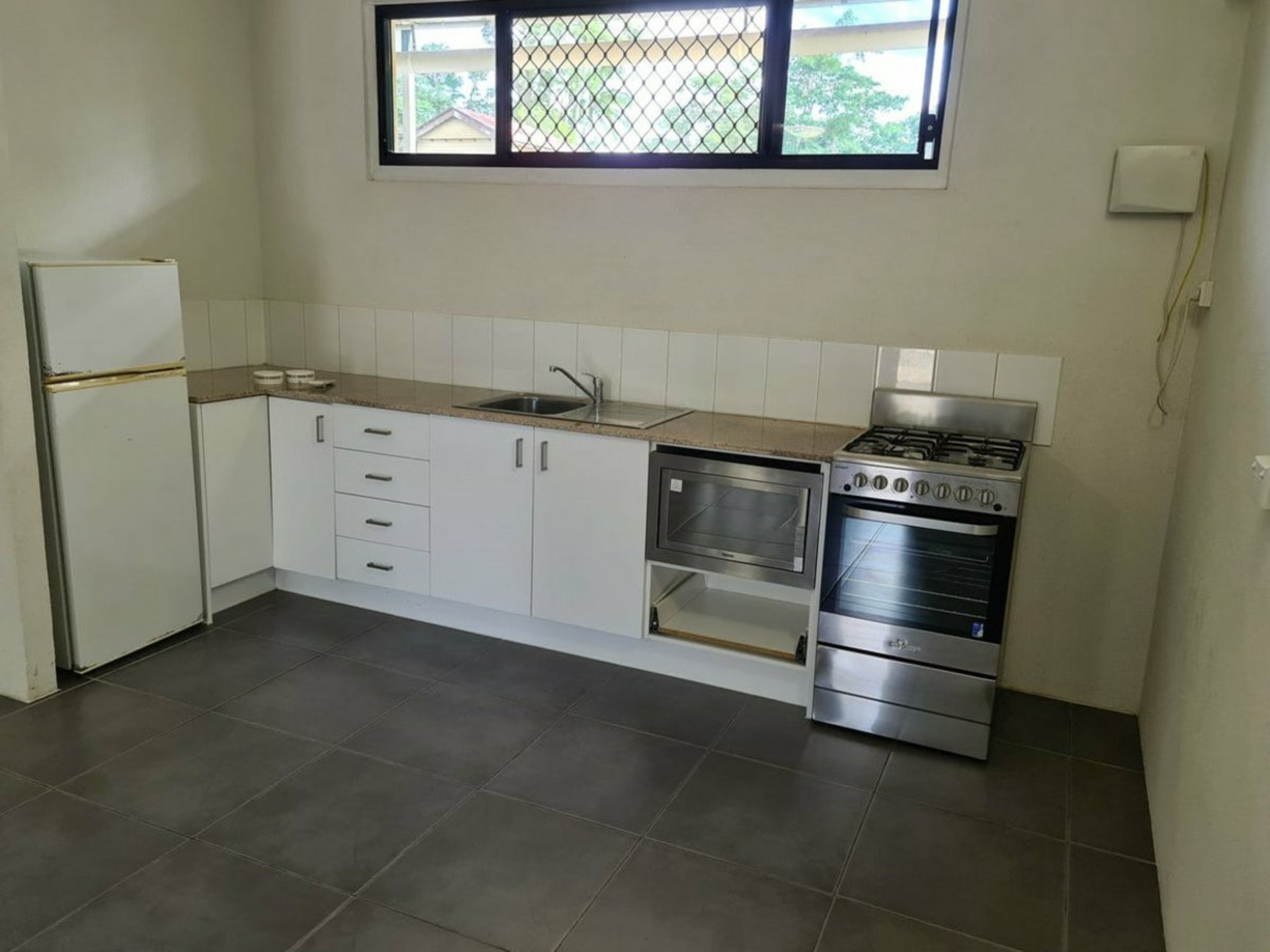 4/338 Sheridan Street, Cairns North