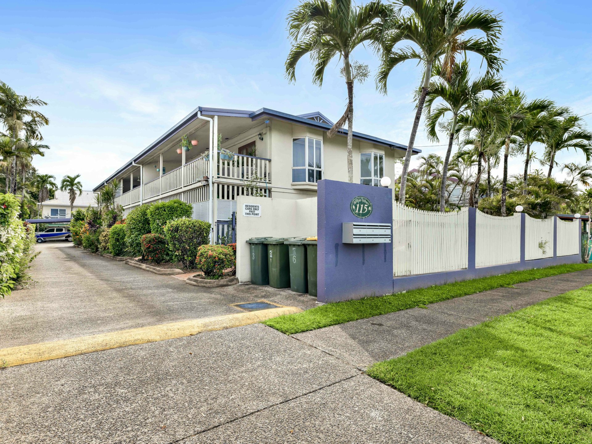 2/115 Buchan Street, Bungalow