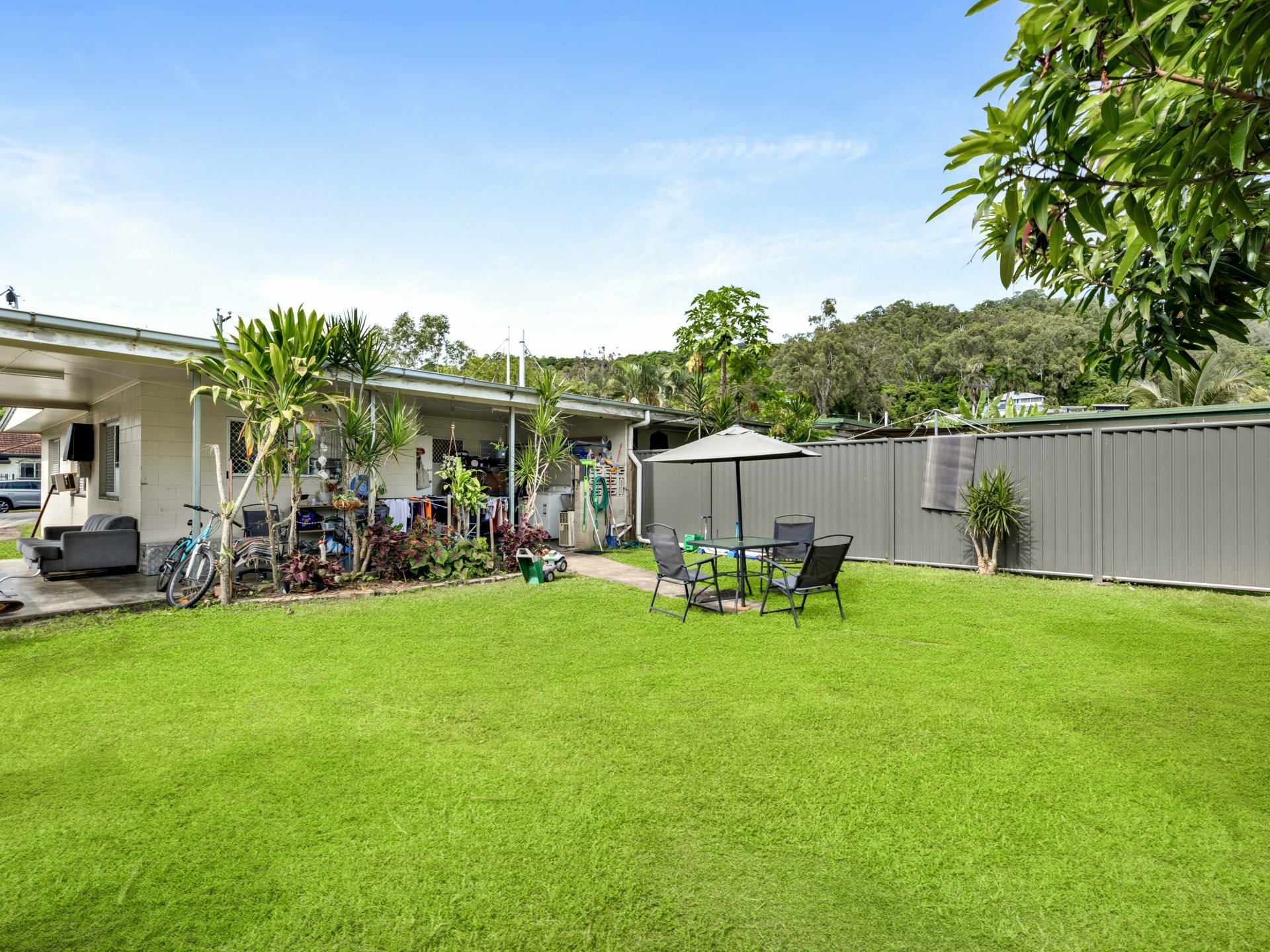 114 Balaclava Road — photo 11 of 11
