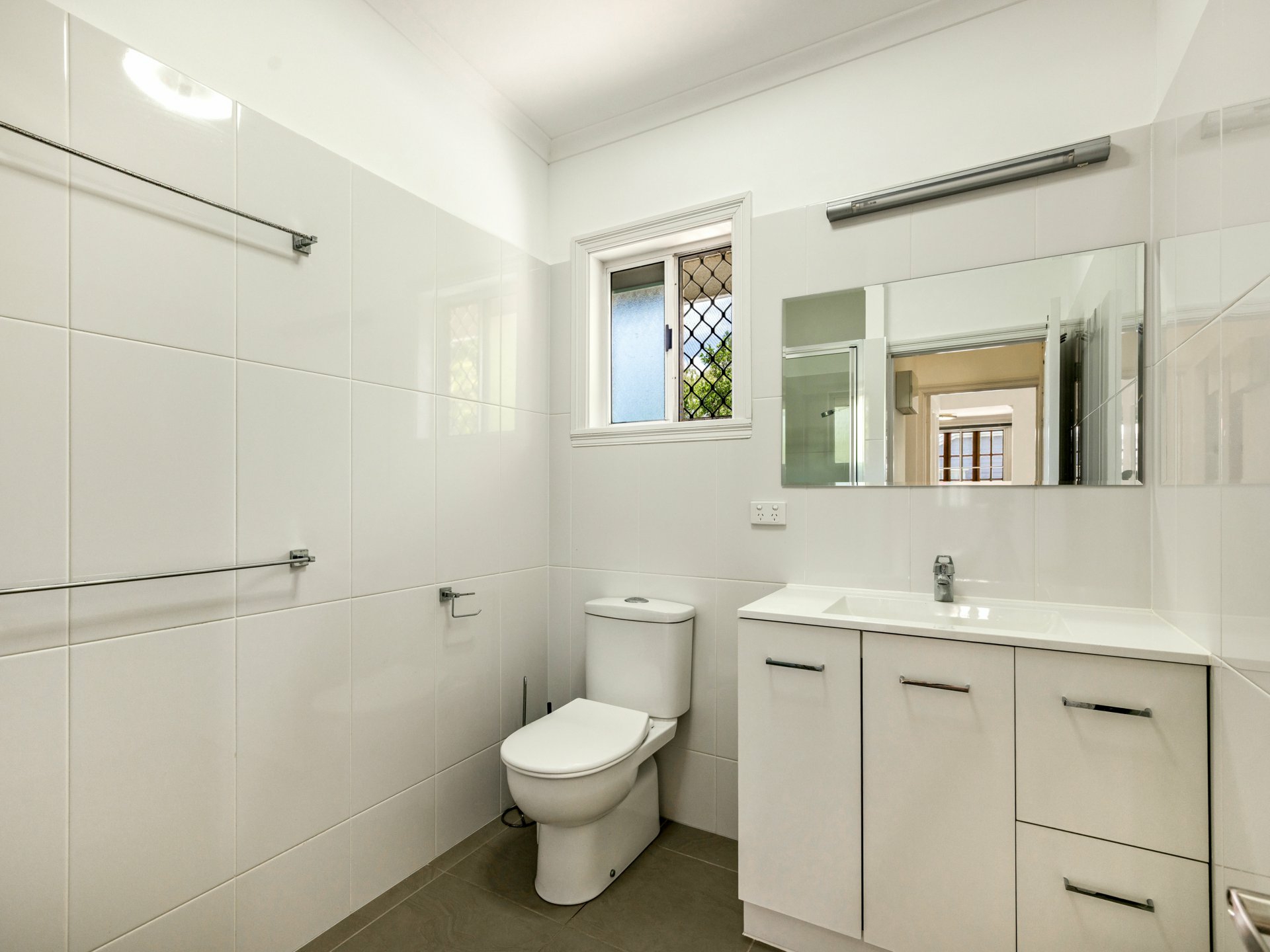 37/404-418 McCoombe Street — photo 5 of 8
