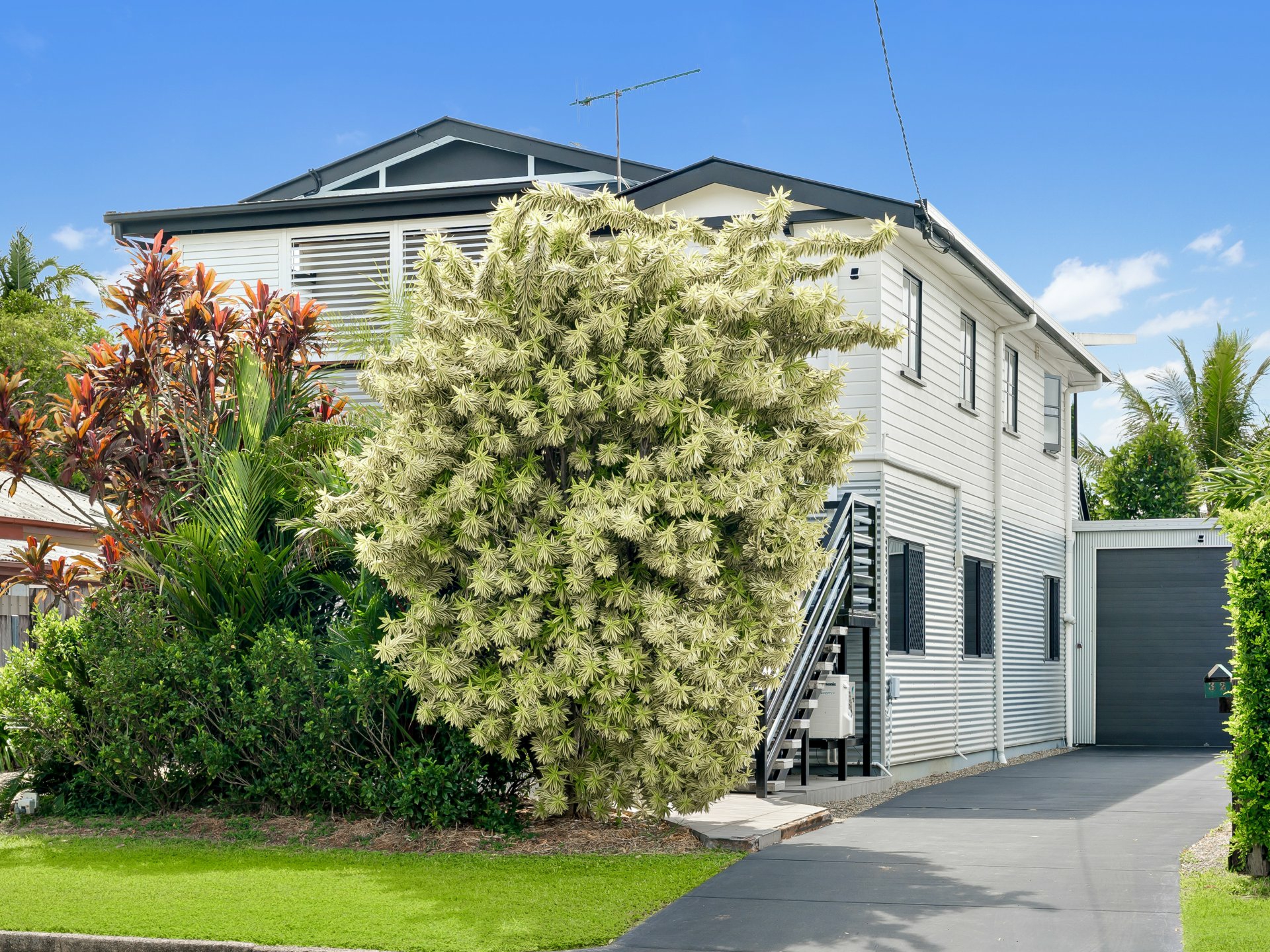 32 Howe Street — photo from LJ Hooker Cairns Edge Hill