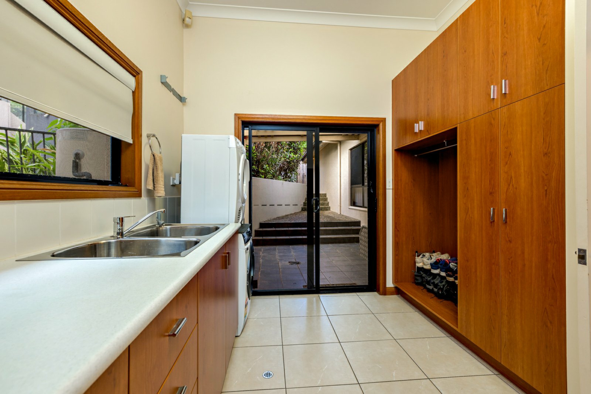 1 Alison Close — photo 14 of 29