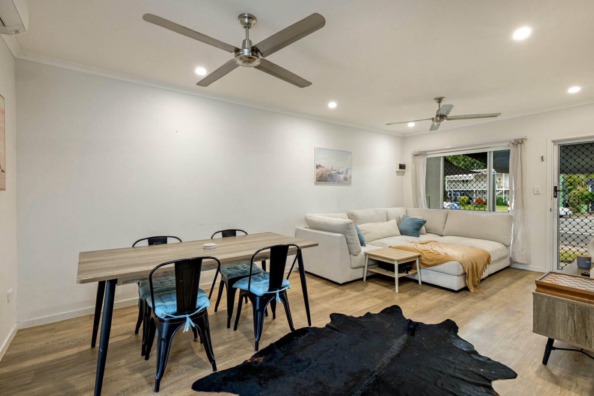Unit 1/1 Richardson Street — photo from LJ Hooker Cairns Edge Hill