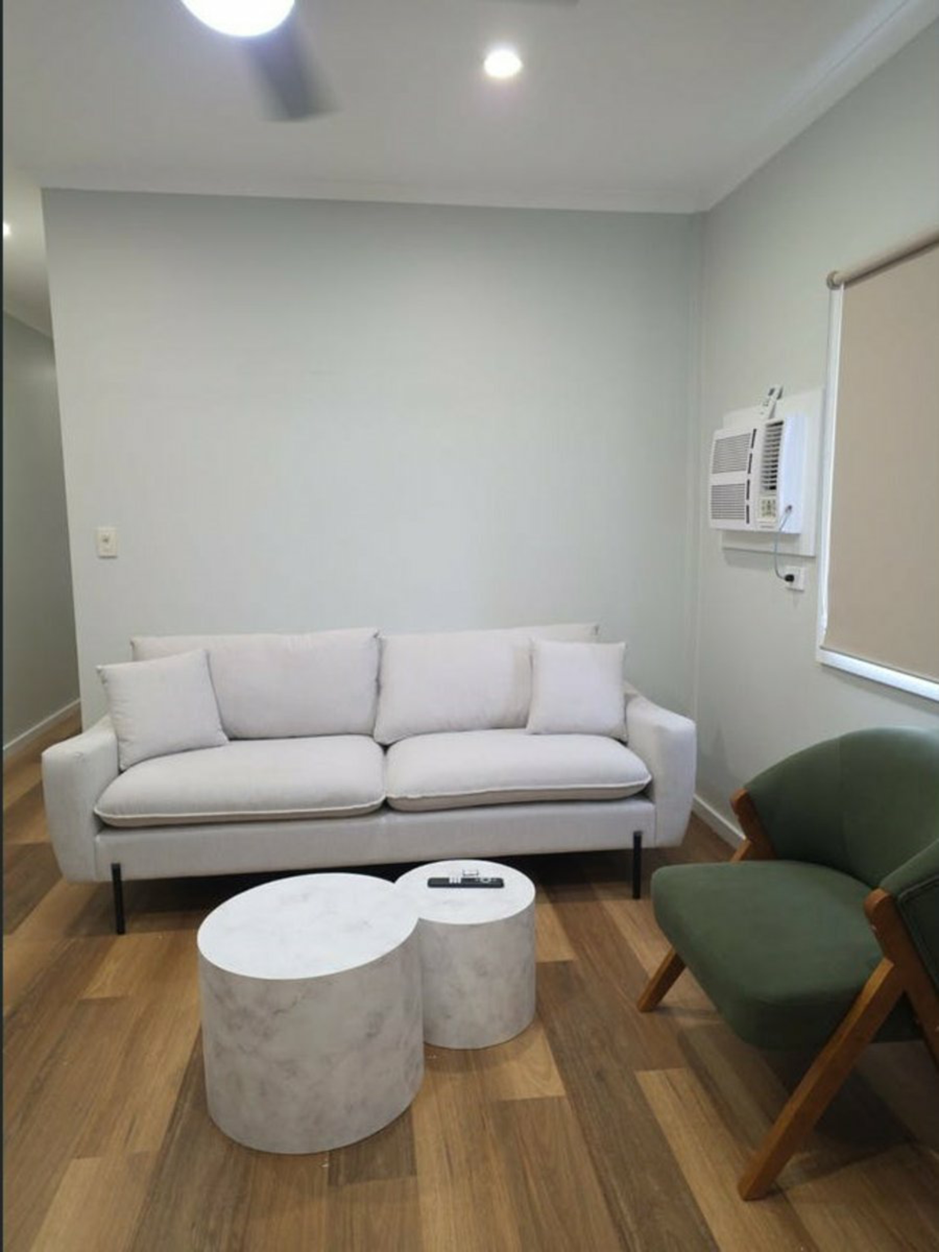 1B/281 Severin Street — photo 5 of 9