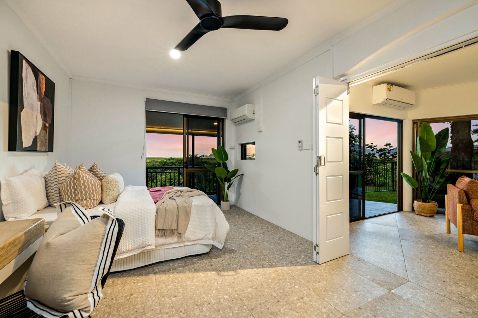 Unit 1/22-24 Collins Avenue — photo 16 of 25