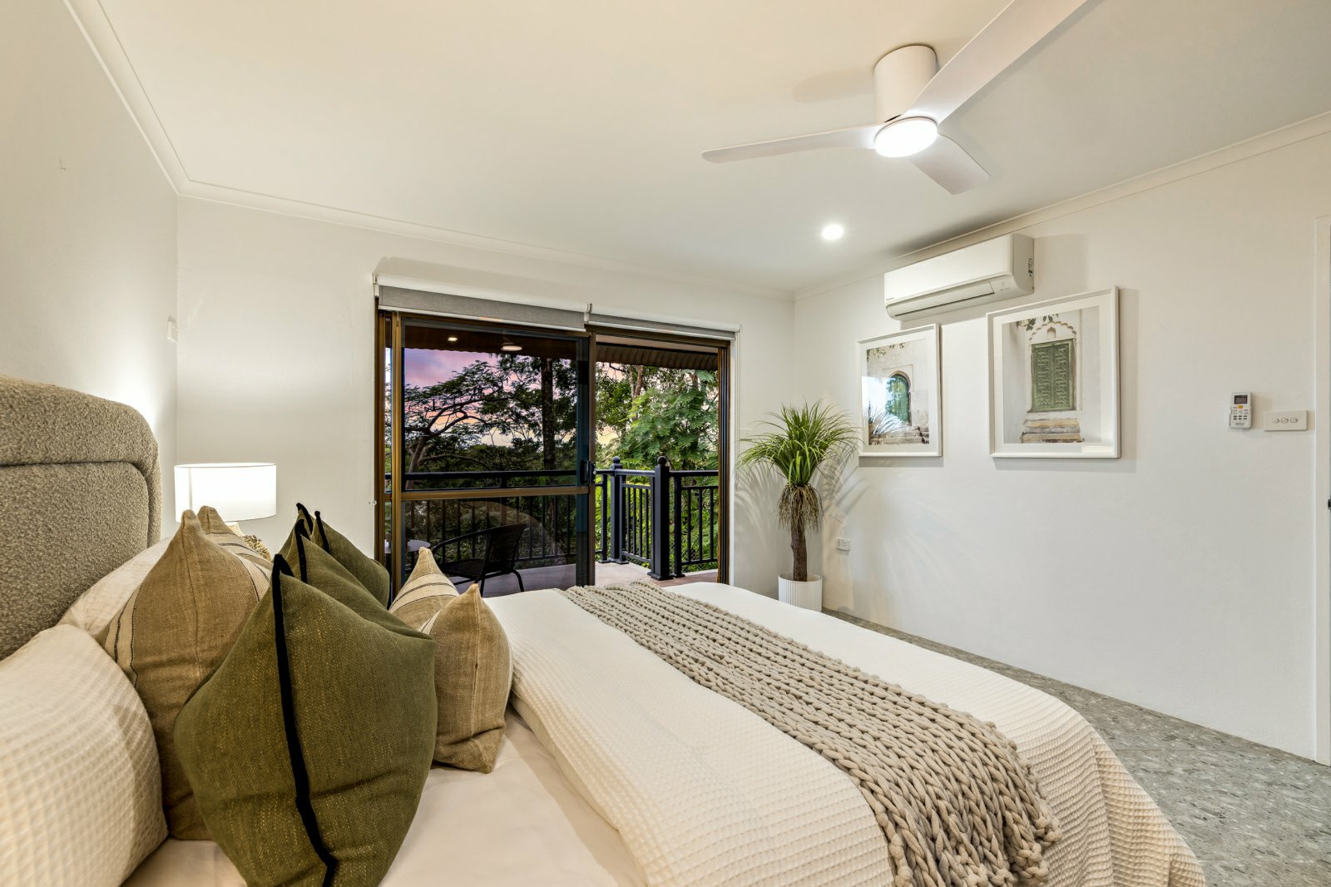 Unit 2/22-24 Collins Avenue — photo 8 of 19