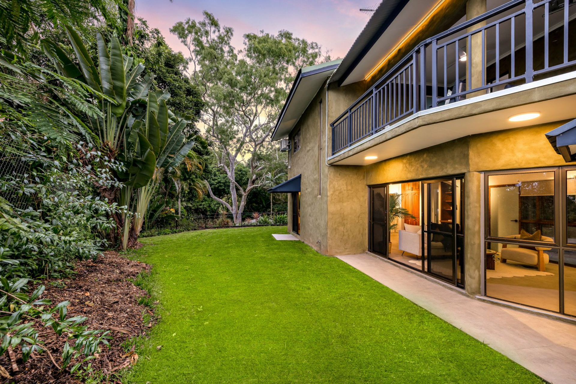 Unit 2/22-24 Collins Avenue — photo 18 of 19